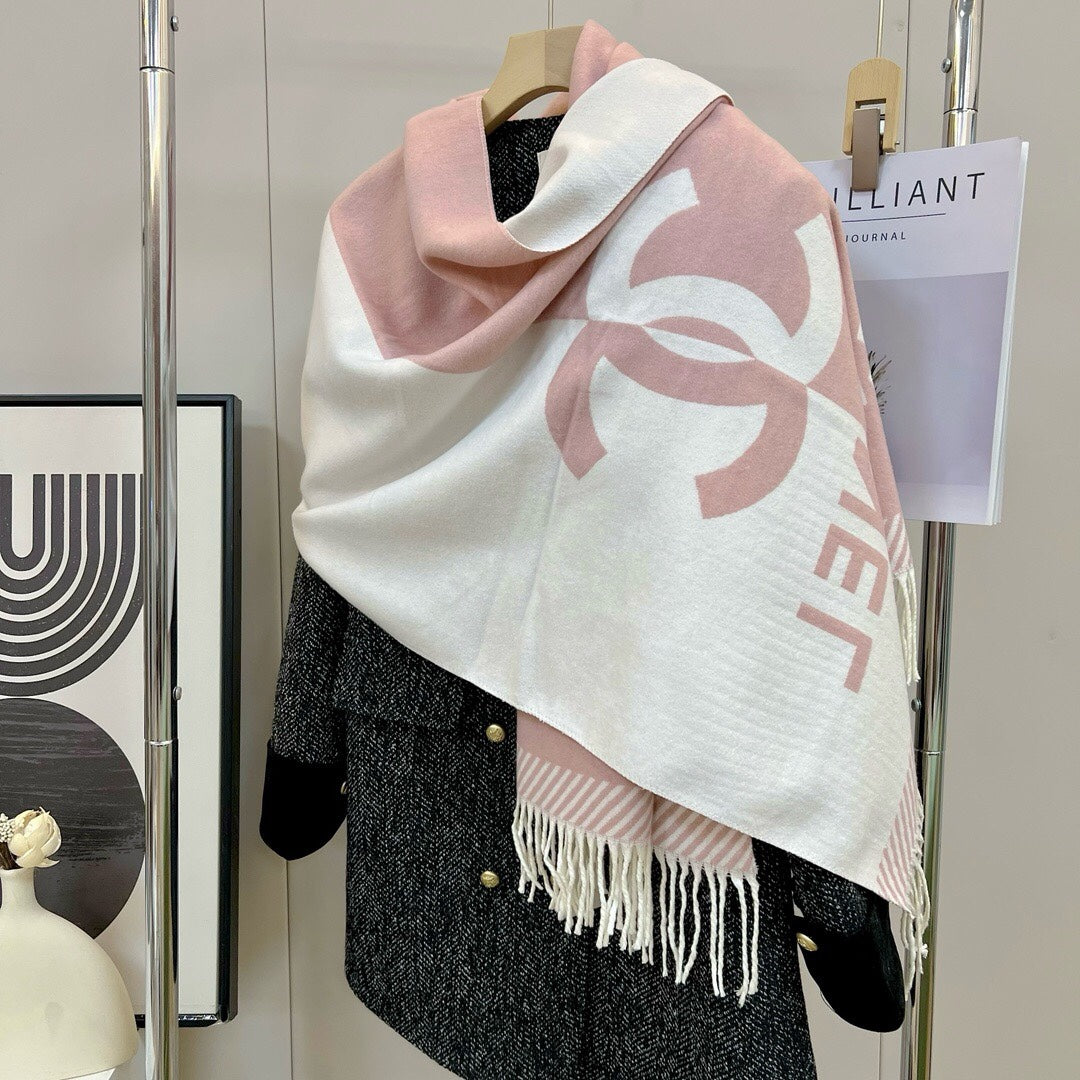 Cashmere scarf with two-tone letter logo design  24120202