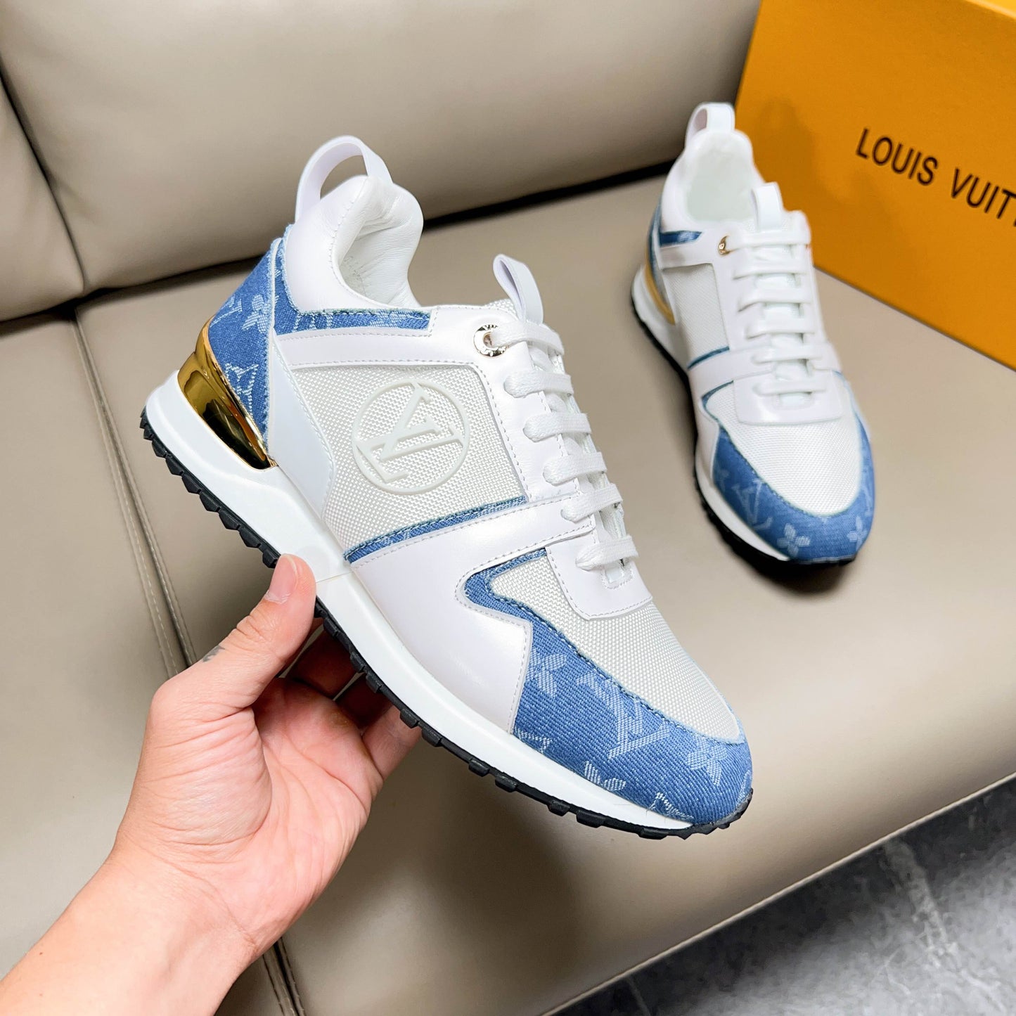 LV sneaker 1825052221