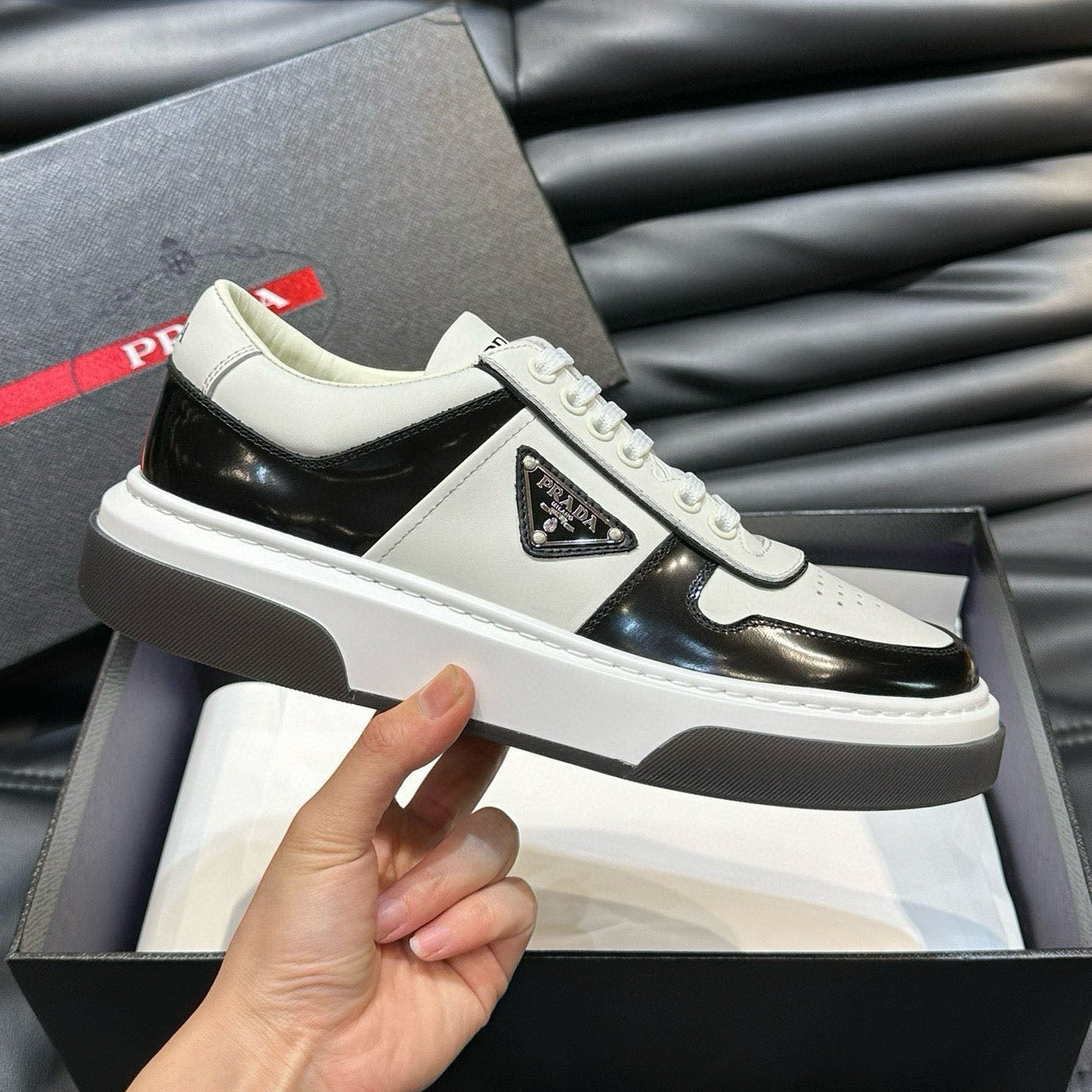 PR sneakers 1825052804