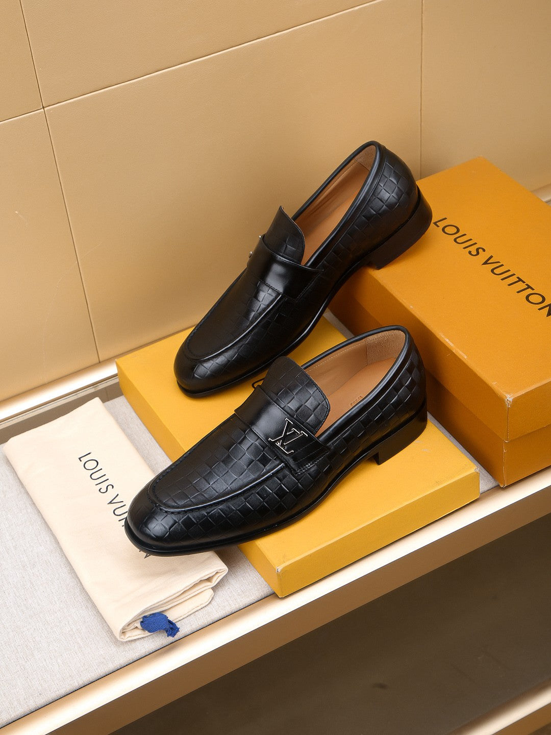 LV Loafer 1825060606