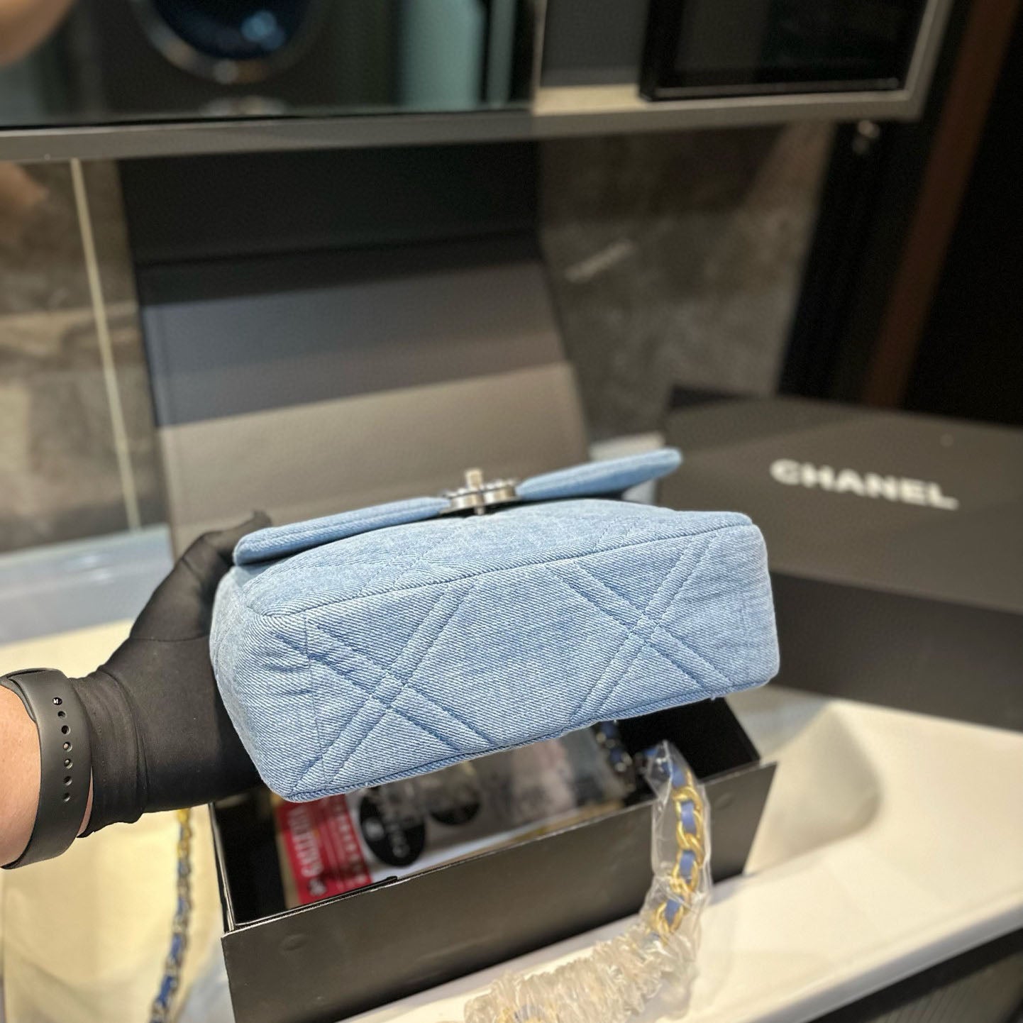 CHL 24 Spring Show Shoulder Bag XC24100303