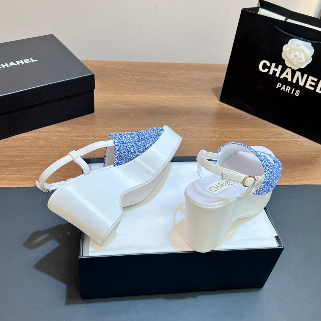 CNL thick-soled colorblock high-heeled sandals 0724042702