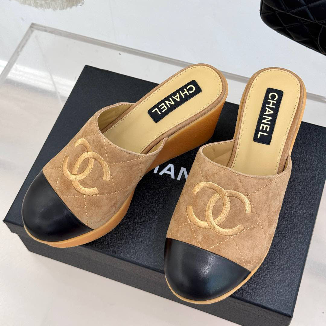 CH Chunky heel platform slippers 1825010703