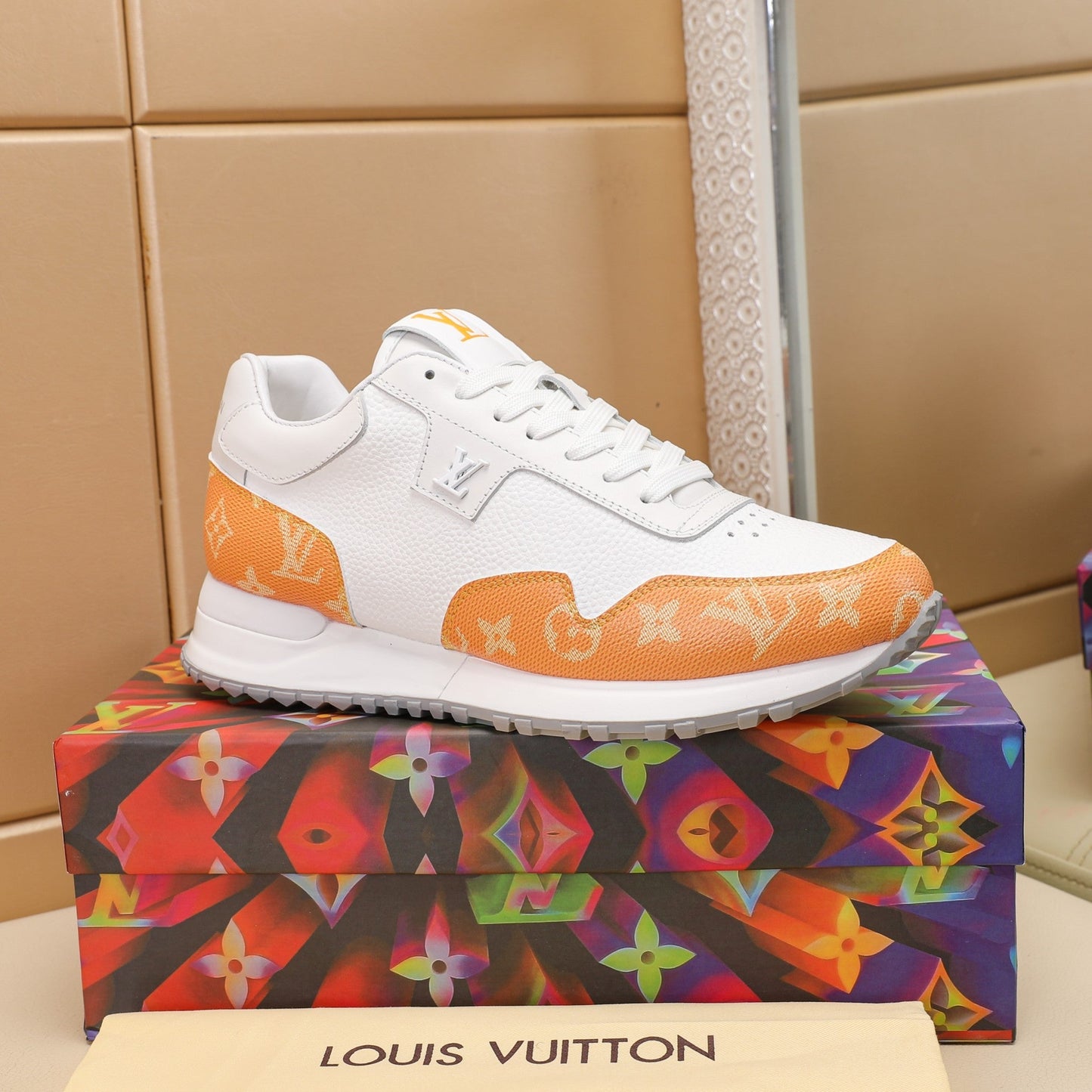 LV RUN AWAY sneaker 1825052111