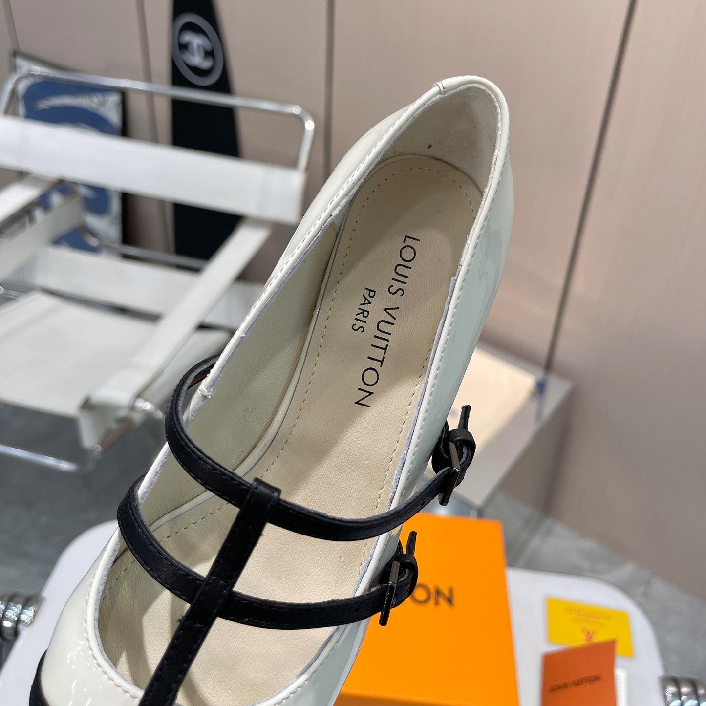 LV Pointed Pumps 1824120906