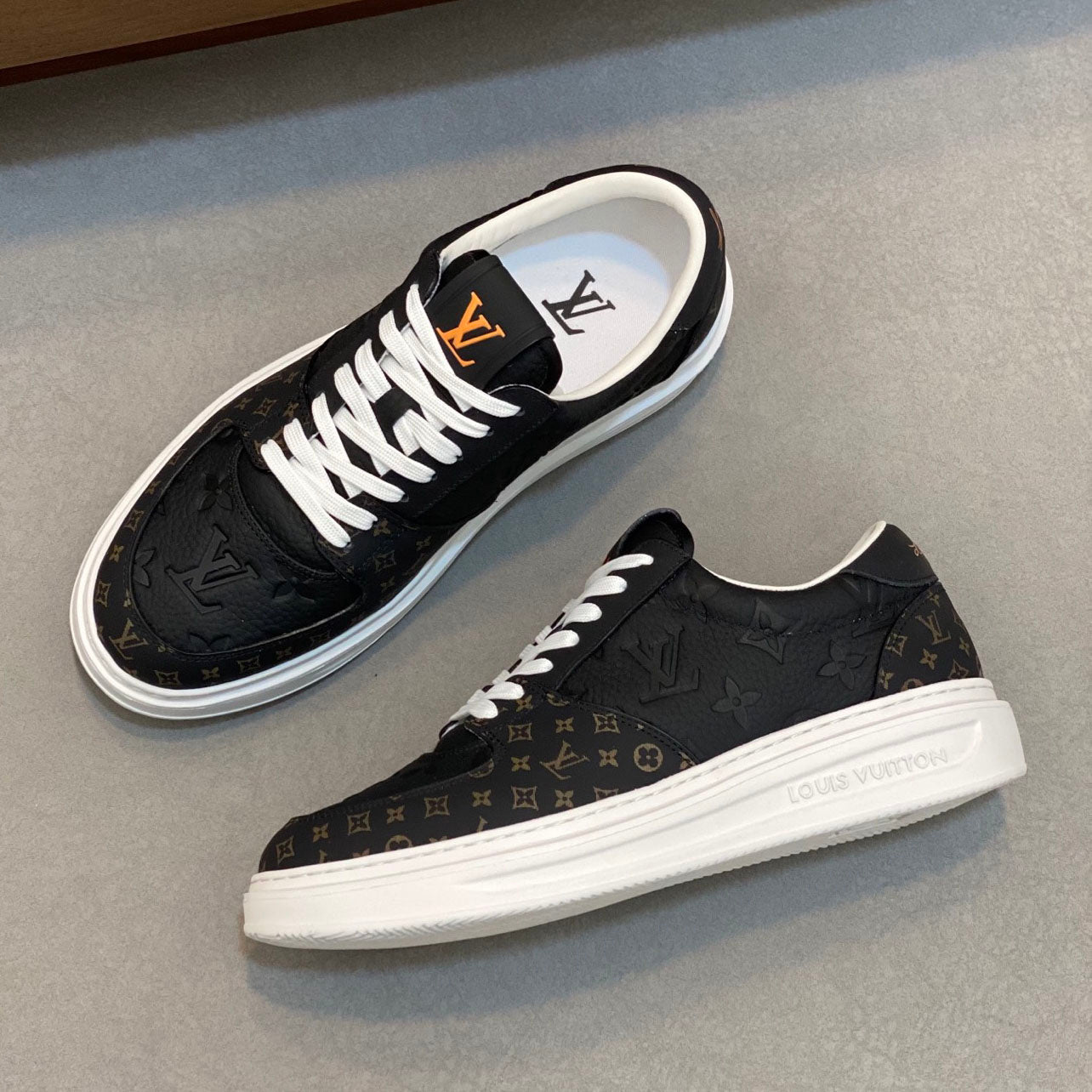 LV Sneaker 1825052109