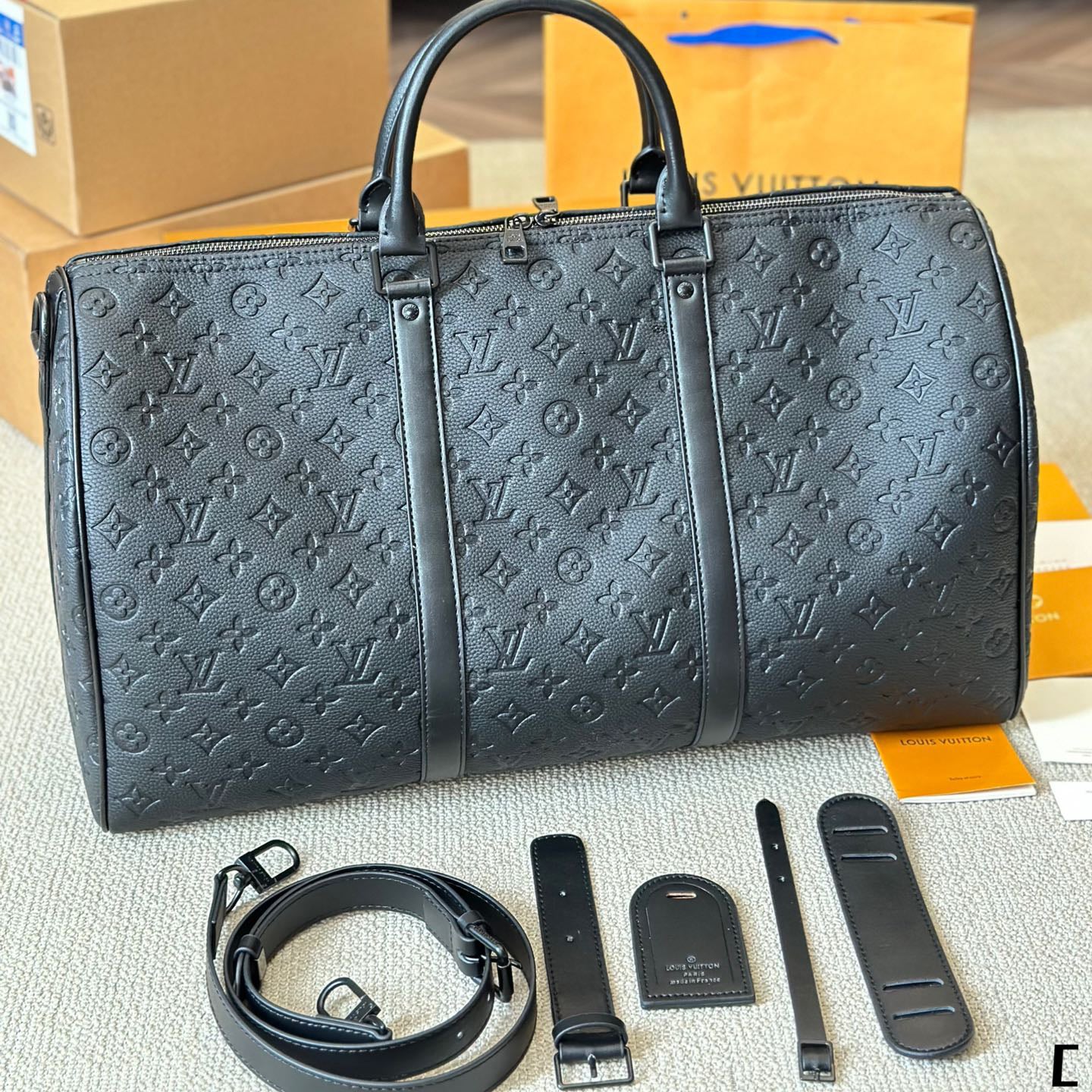 Embossed Travel Bag 1824031909