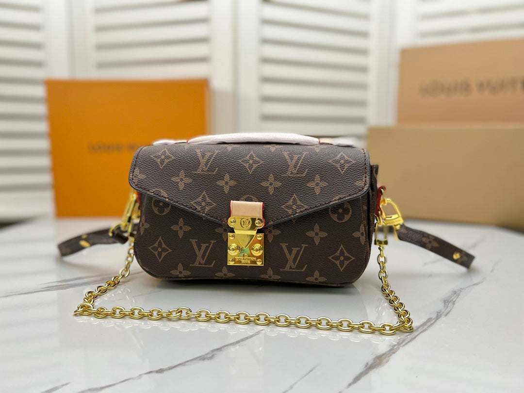 East West Métis messenger bag