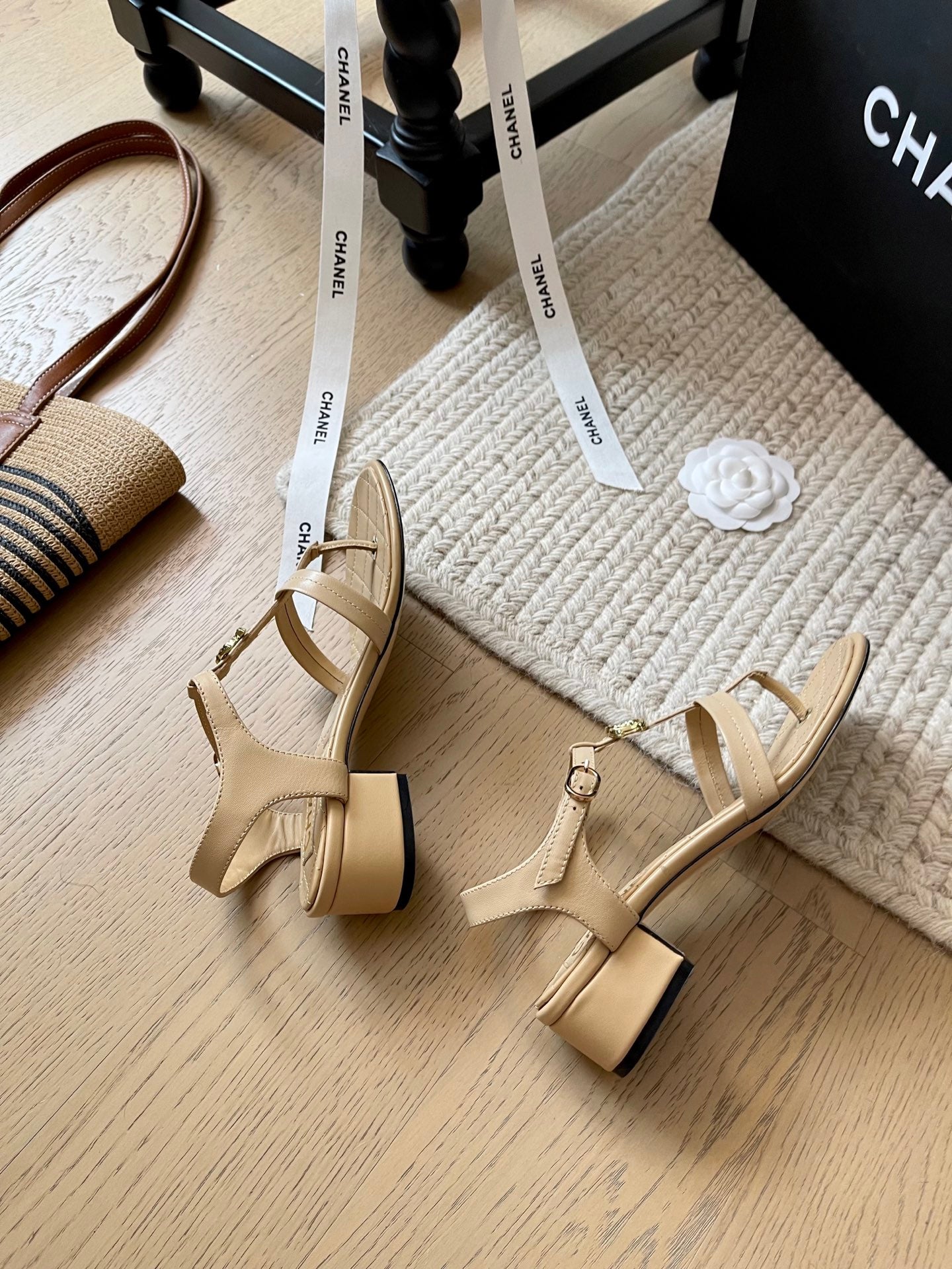 CLN Leather chunky heel sandals 1825051202