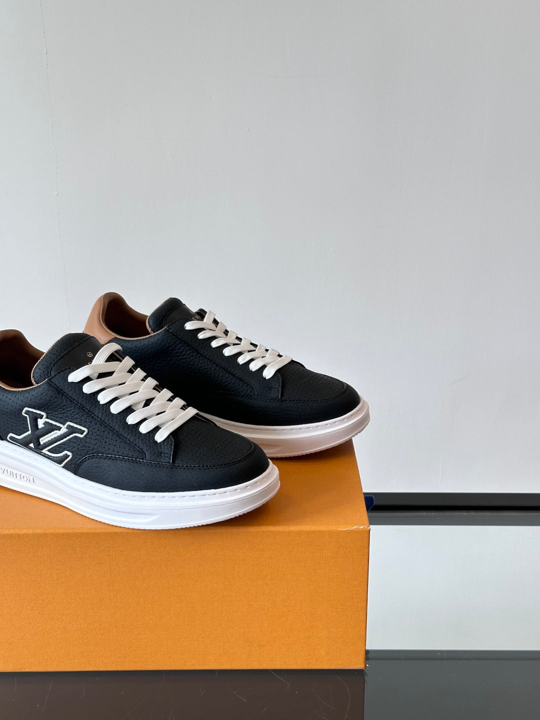 LV  Beverly Hills Breathable Sneaker 1825052107