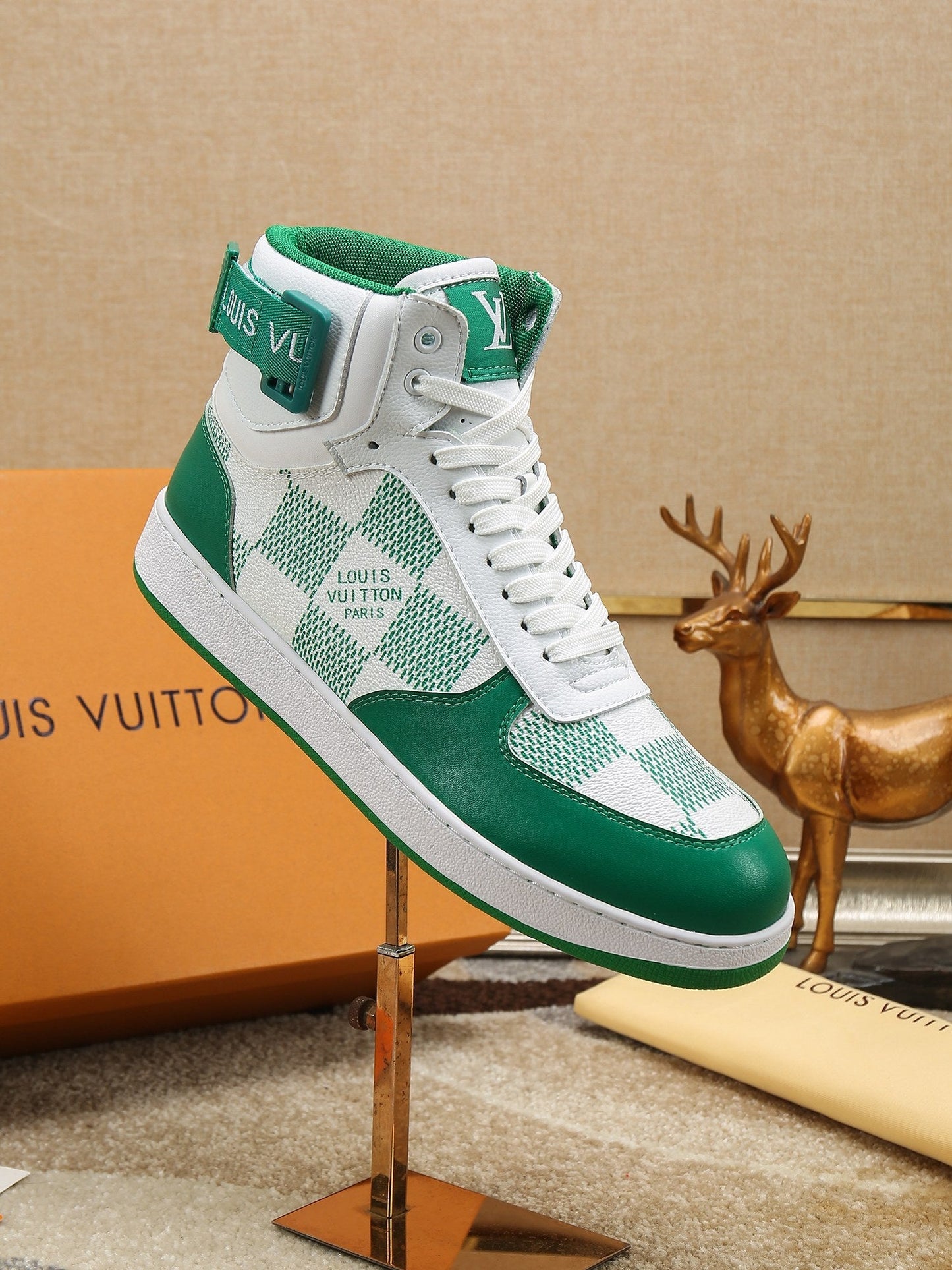 LV High-top sneaker 1825052106