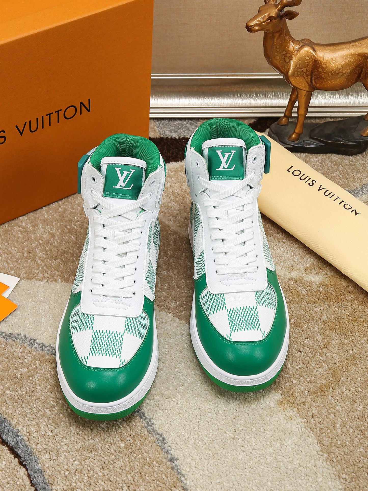 LV High-top sneaker 1825052106