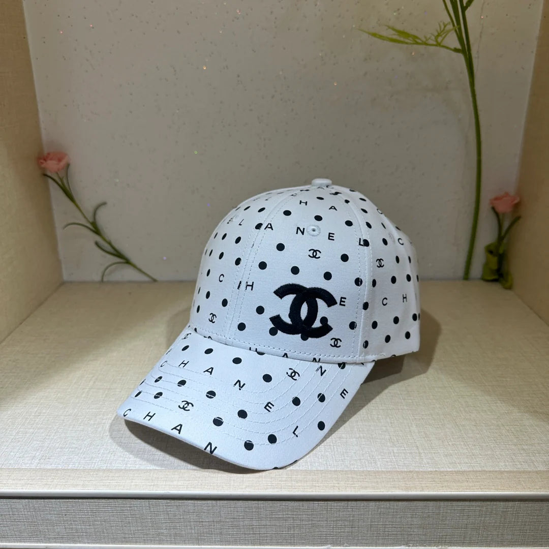 Luxurious and colorful versatile cap 1024072914