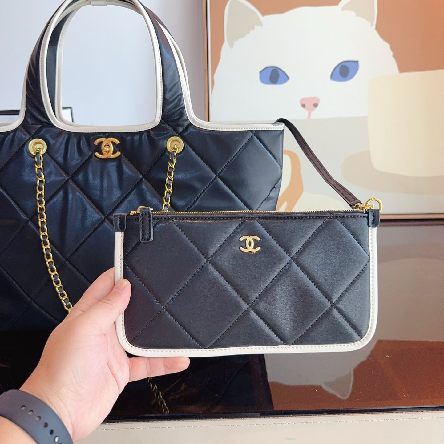 CHL Fashion Shoulder Bag XC24092901