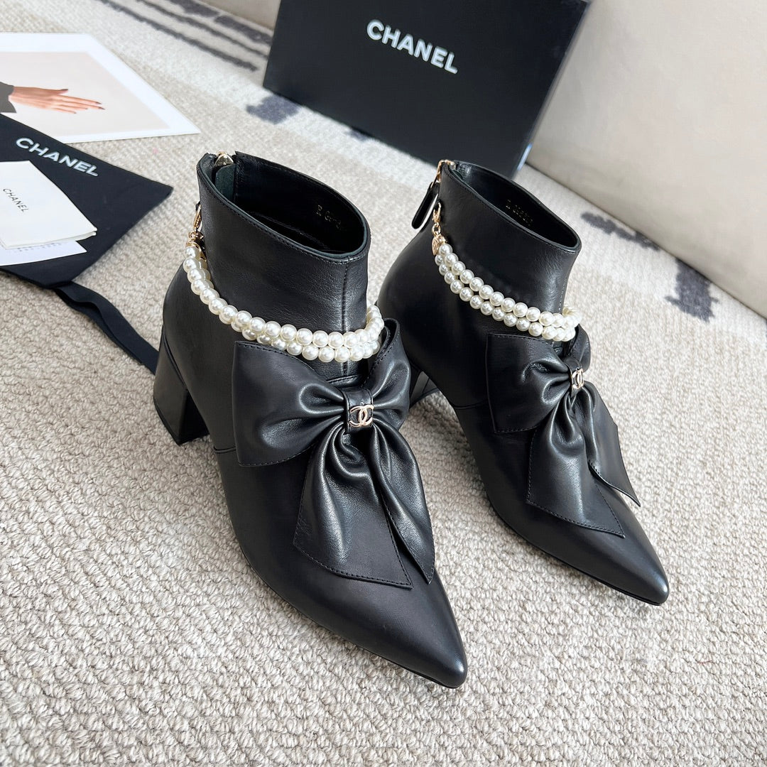 CNL Zip Pearl Booties 0724090506
