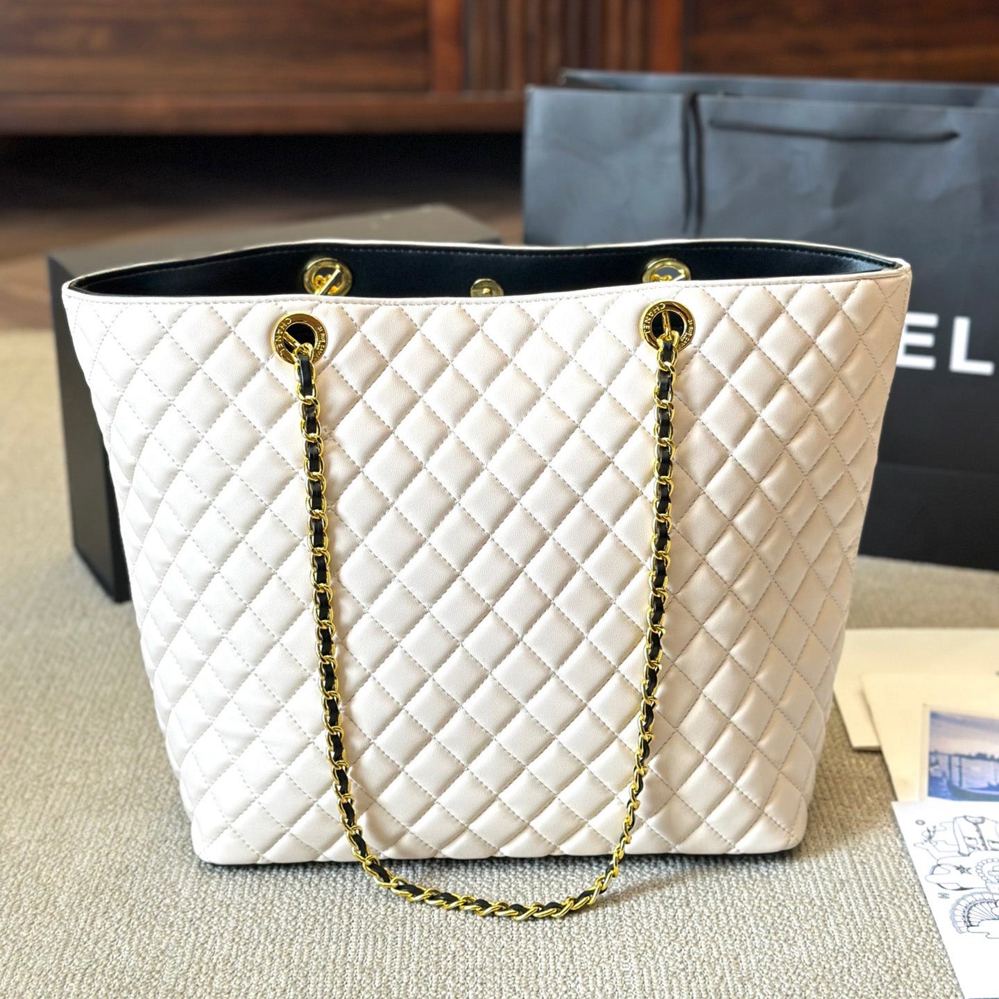 CNL rhombus shopping bag 1824061112