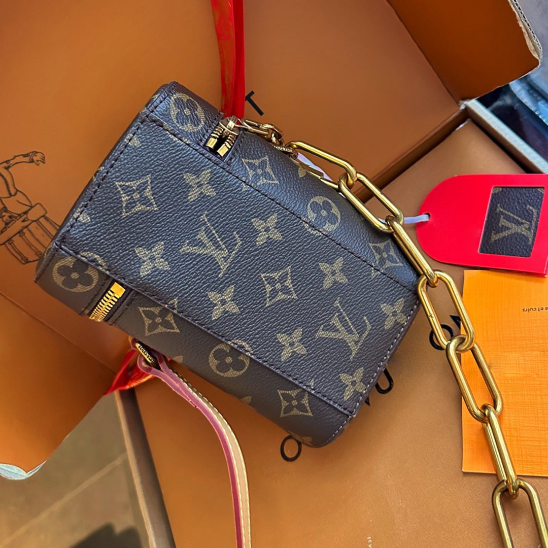 New trendy and fashionable bags KL1023091804