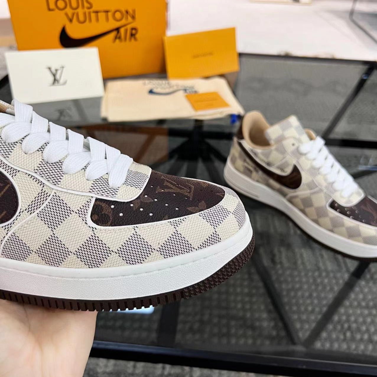 Fashion Casual Brown V& Jointly Signed Sneakers V02