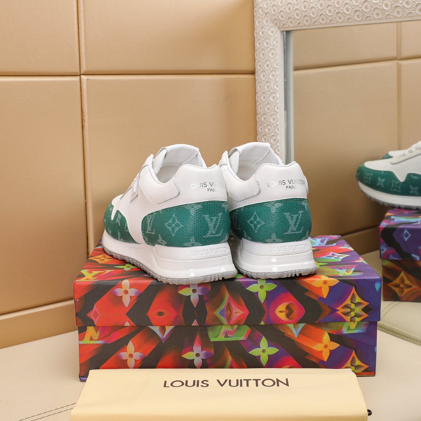 LV RUN AWAY sneaker 1825052111