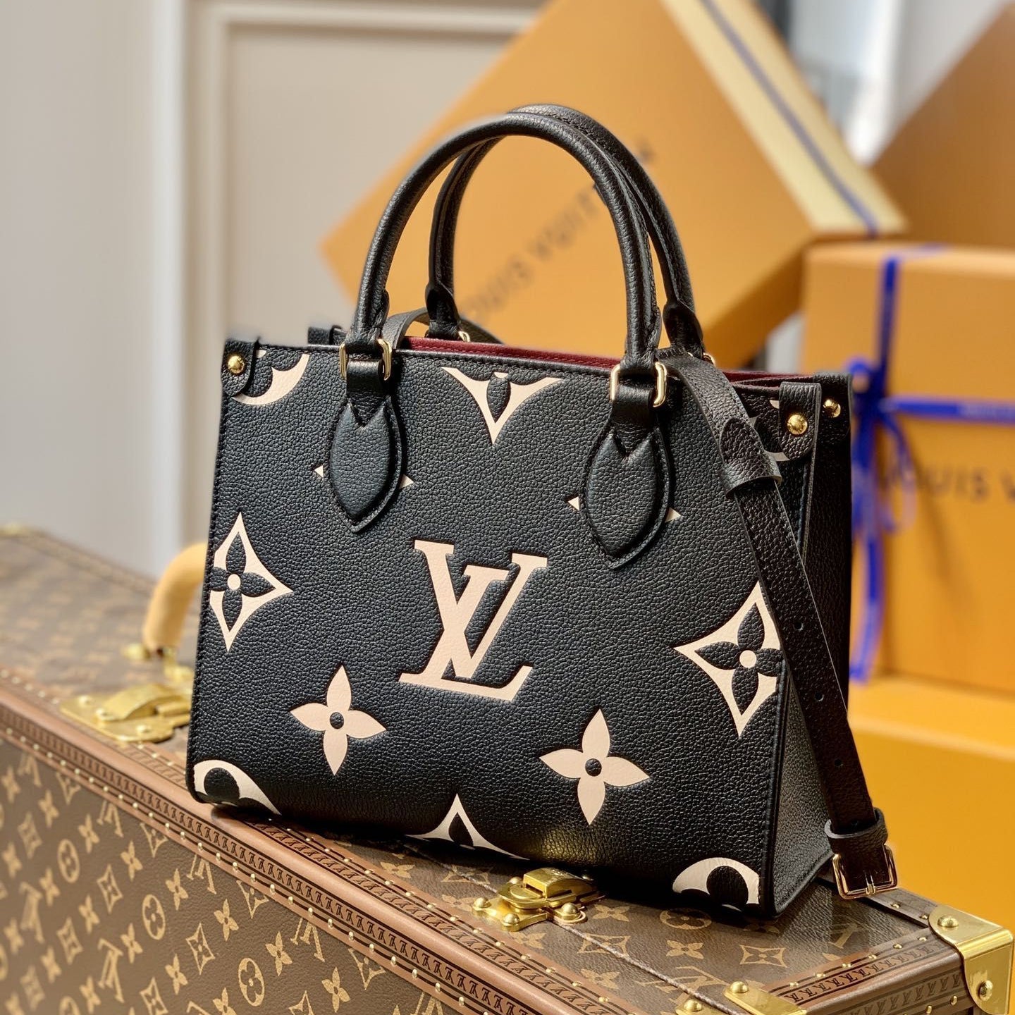 Handmade Bicolor Empreinte Leather Handbag On the Go