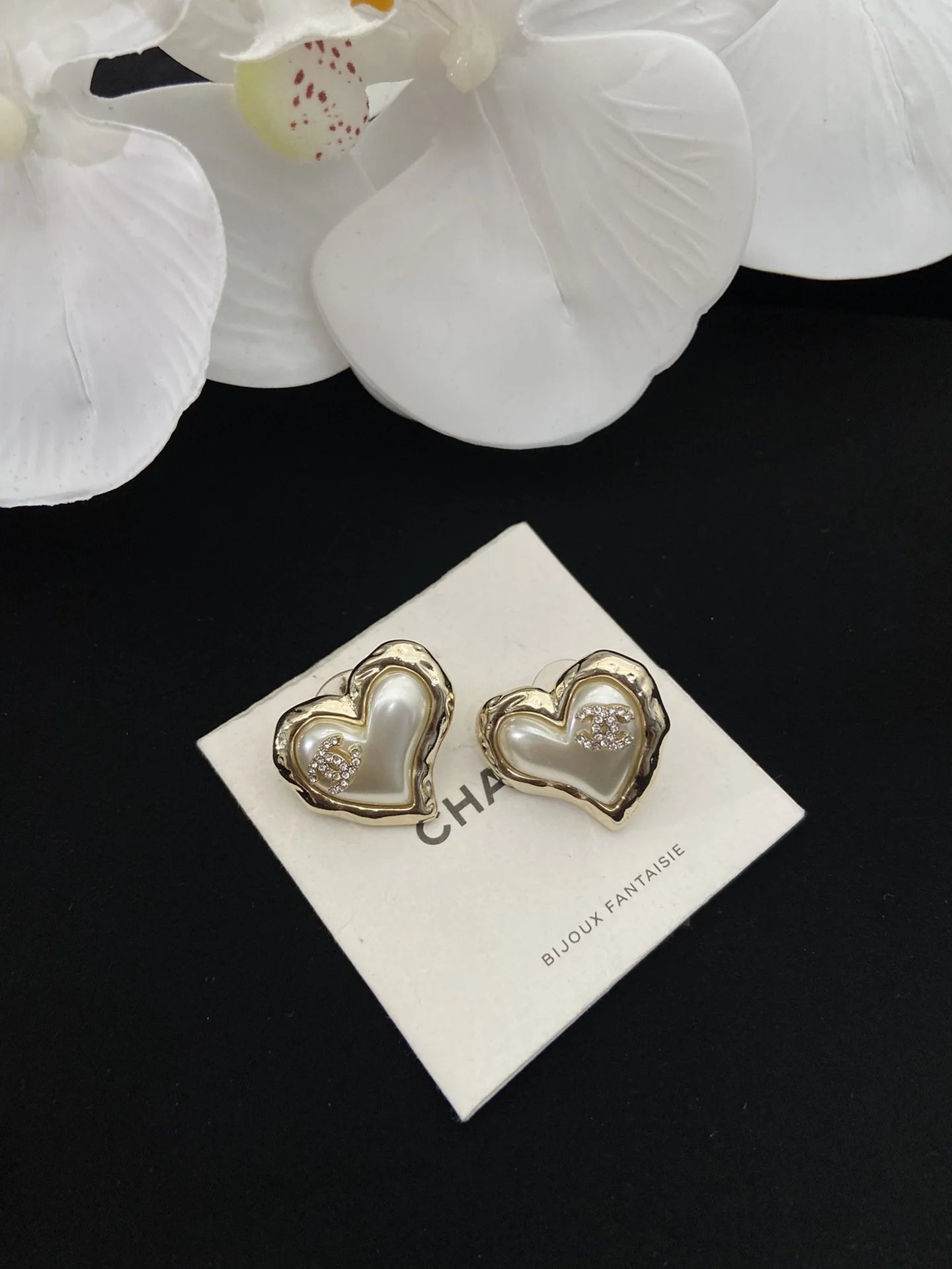 New Enamel Earrings With Heart-shaped Earrings 1024010312