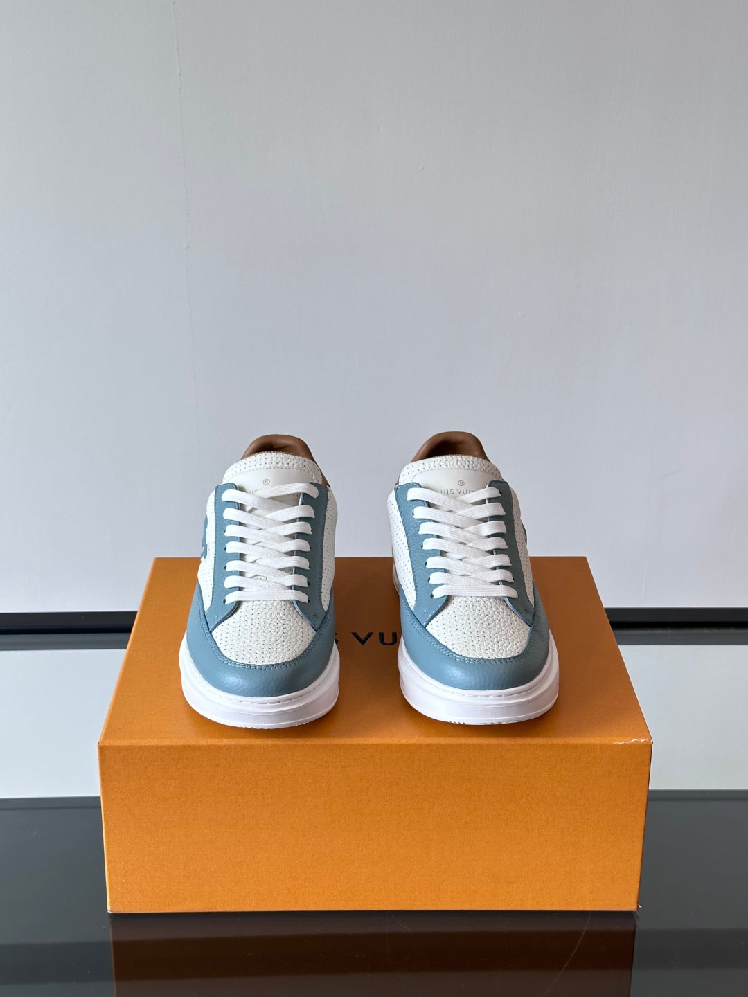 LV  Beverly Hills Breathable Sneaker 1825052107