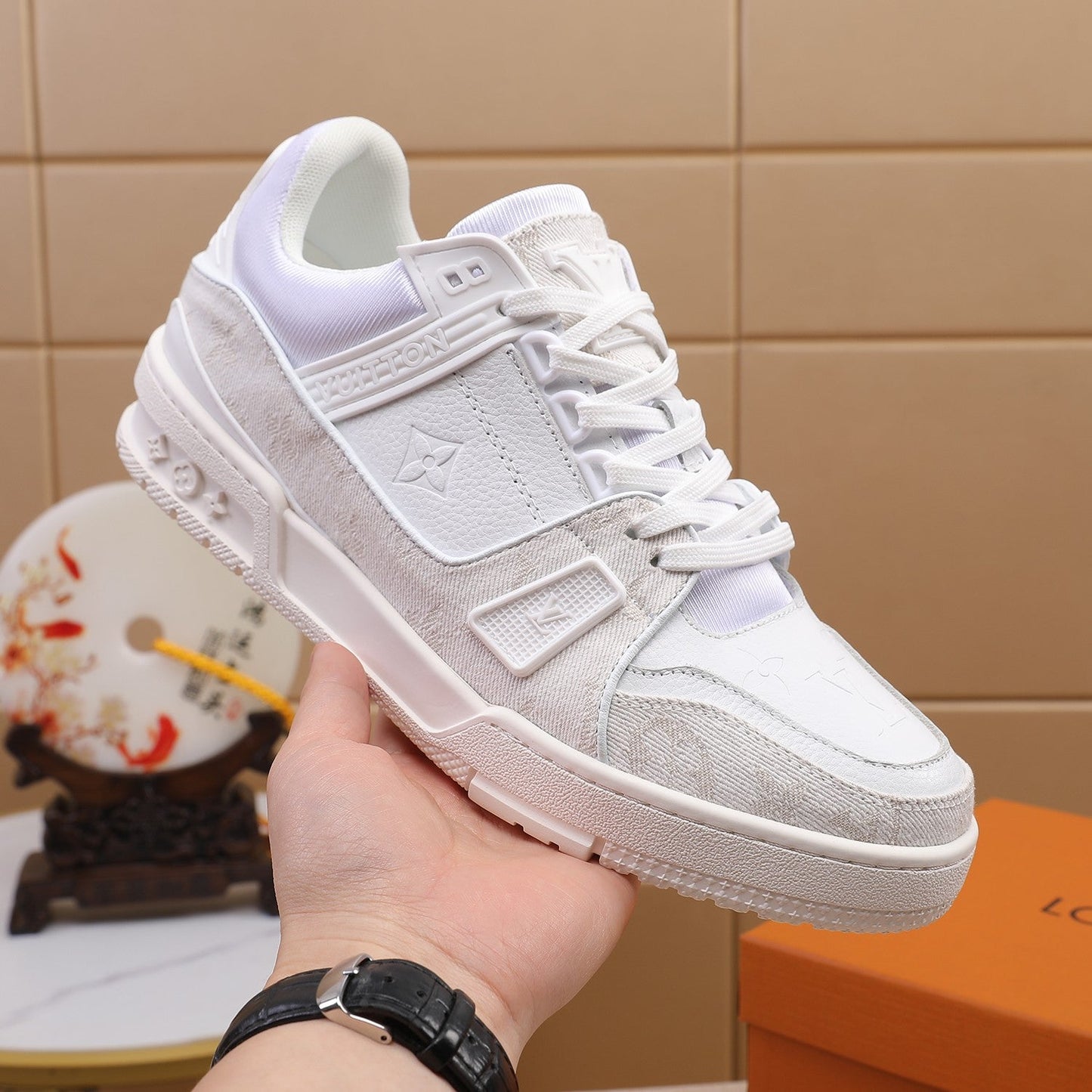Men's Fashion Luxury Multicolor V Logo Sneakers