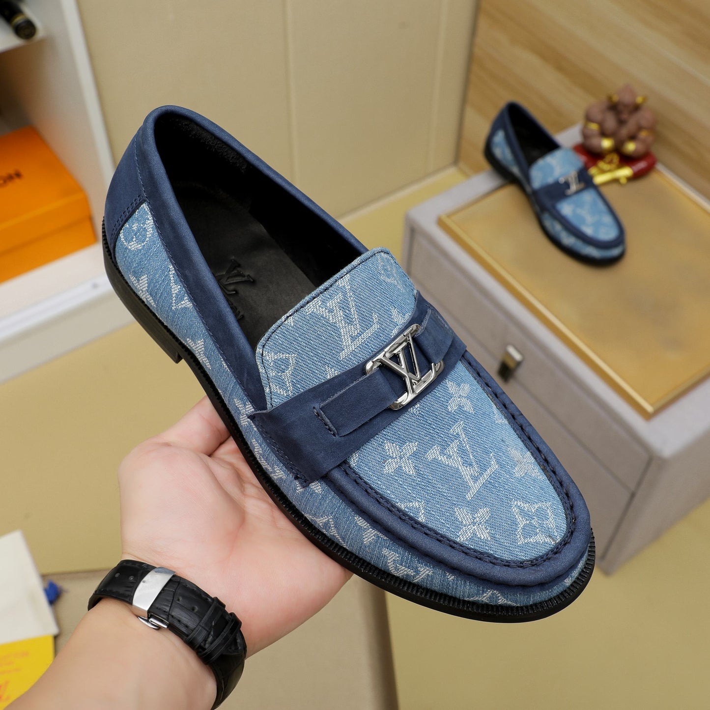 LV Major Loafer 1824102218