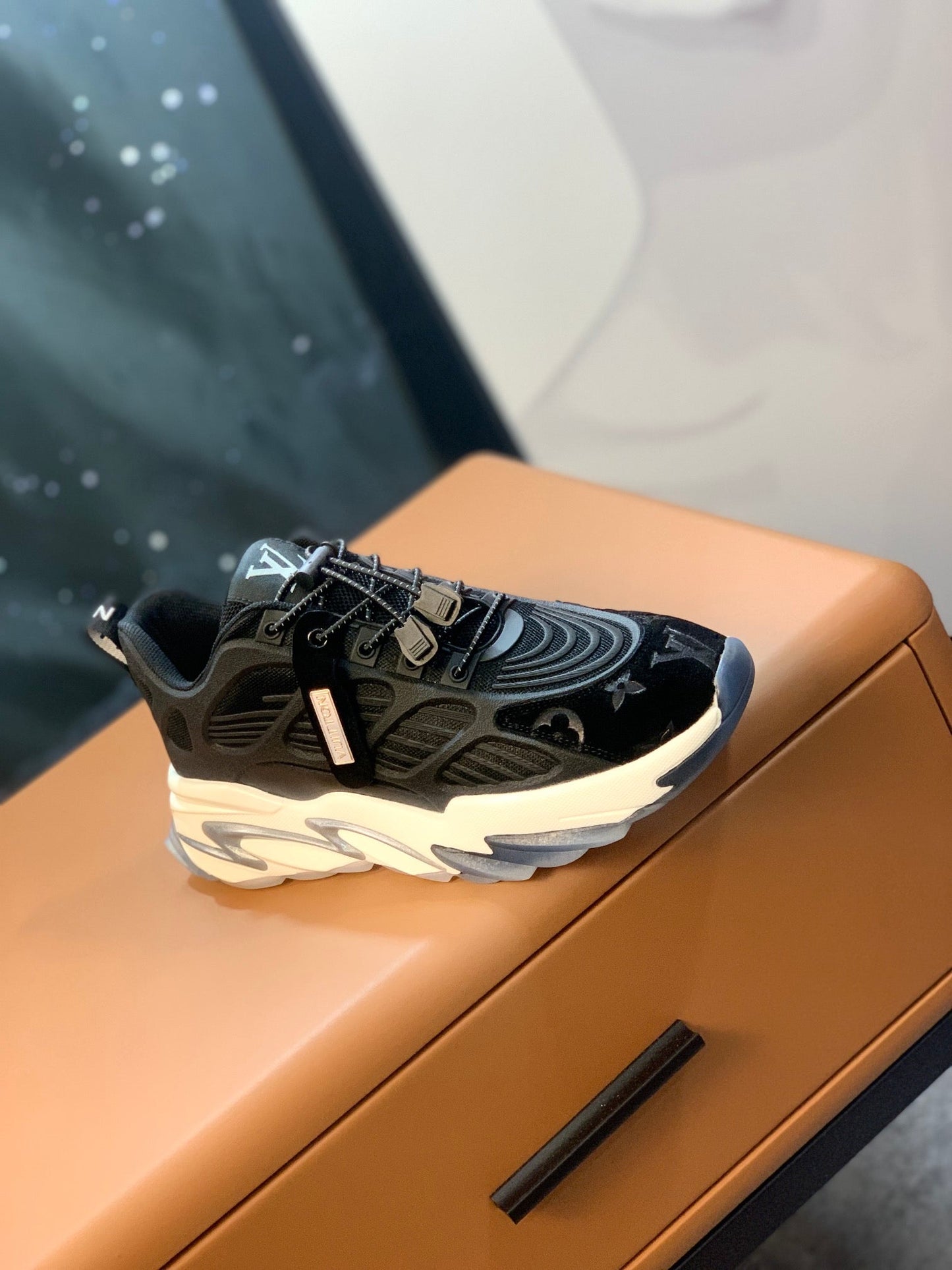 Black casual fashion men's and women's thick-soled sneakers