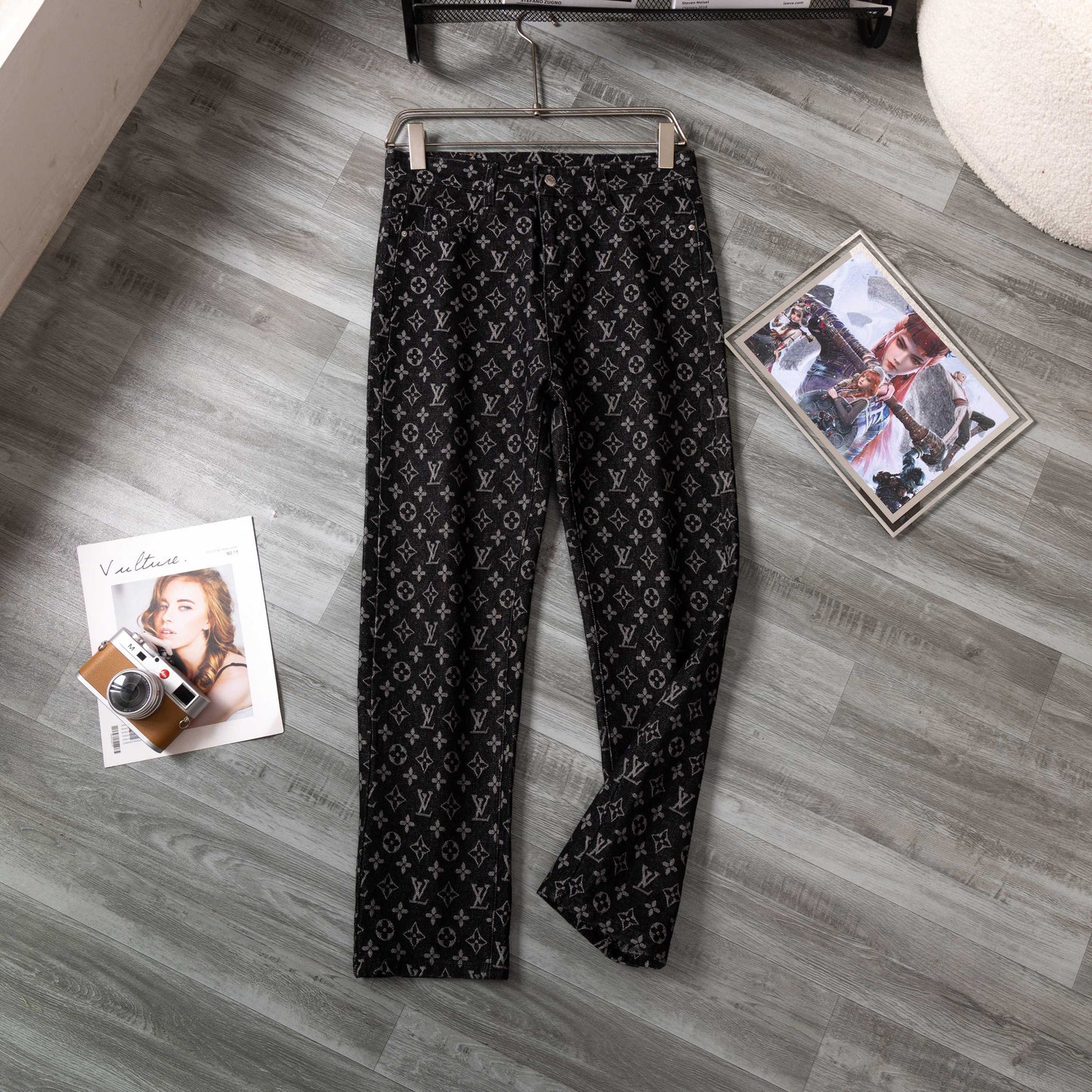 LV Little Red Man embroidered jeans 1825051401