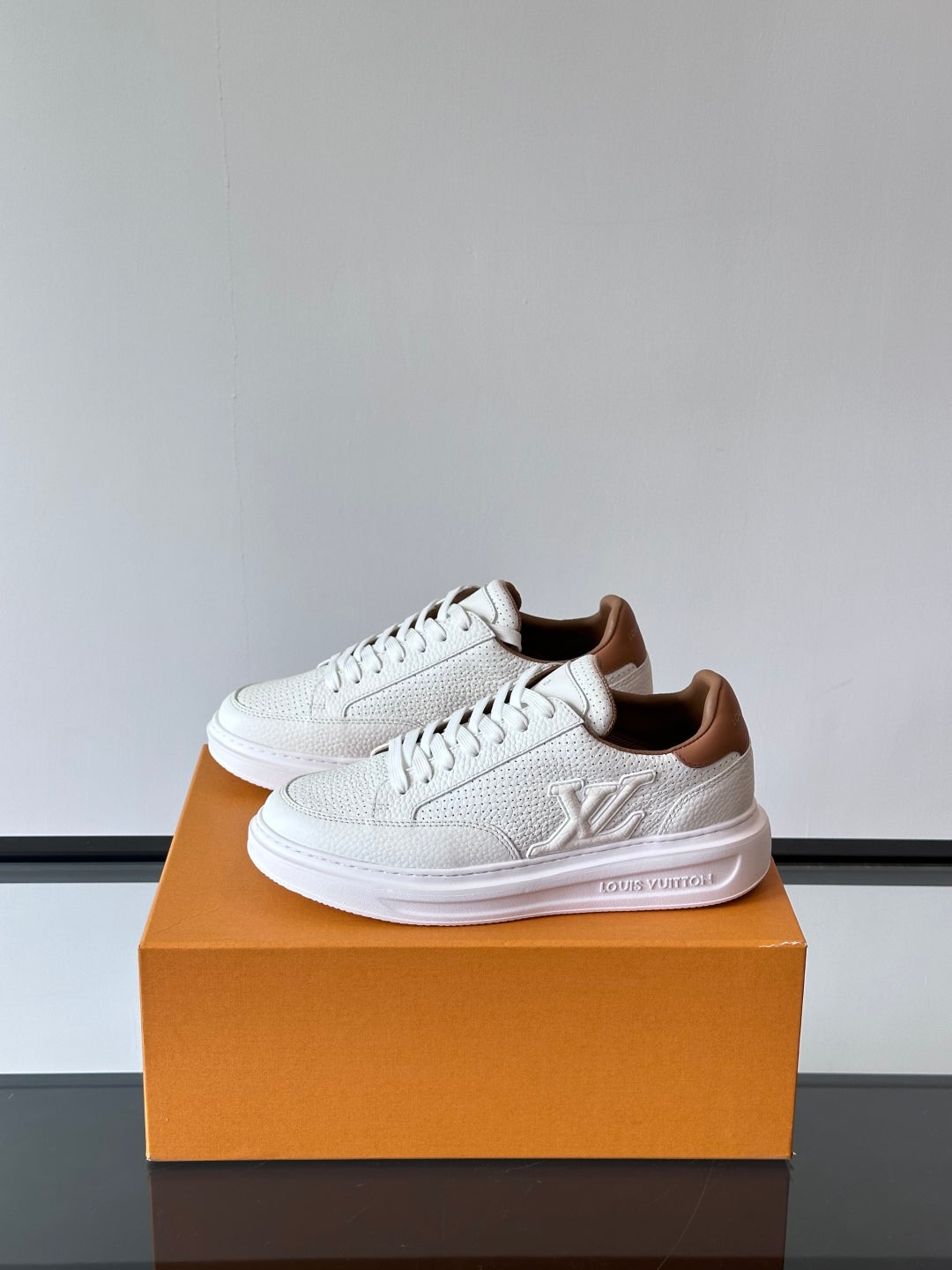 LV  Beverly Hills Breathable Sneaker 1825052107