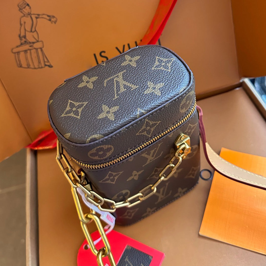 New trendy and fashionable bags KL1023091804