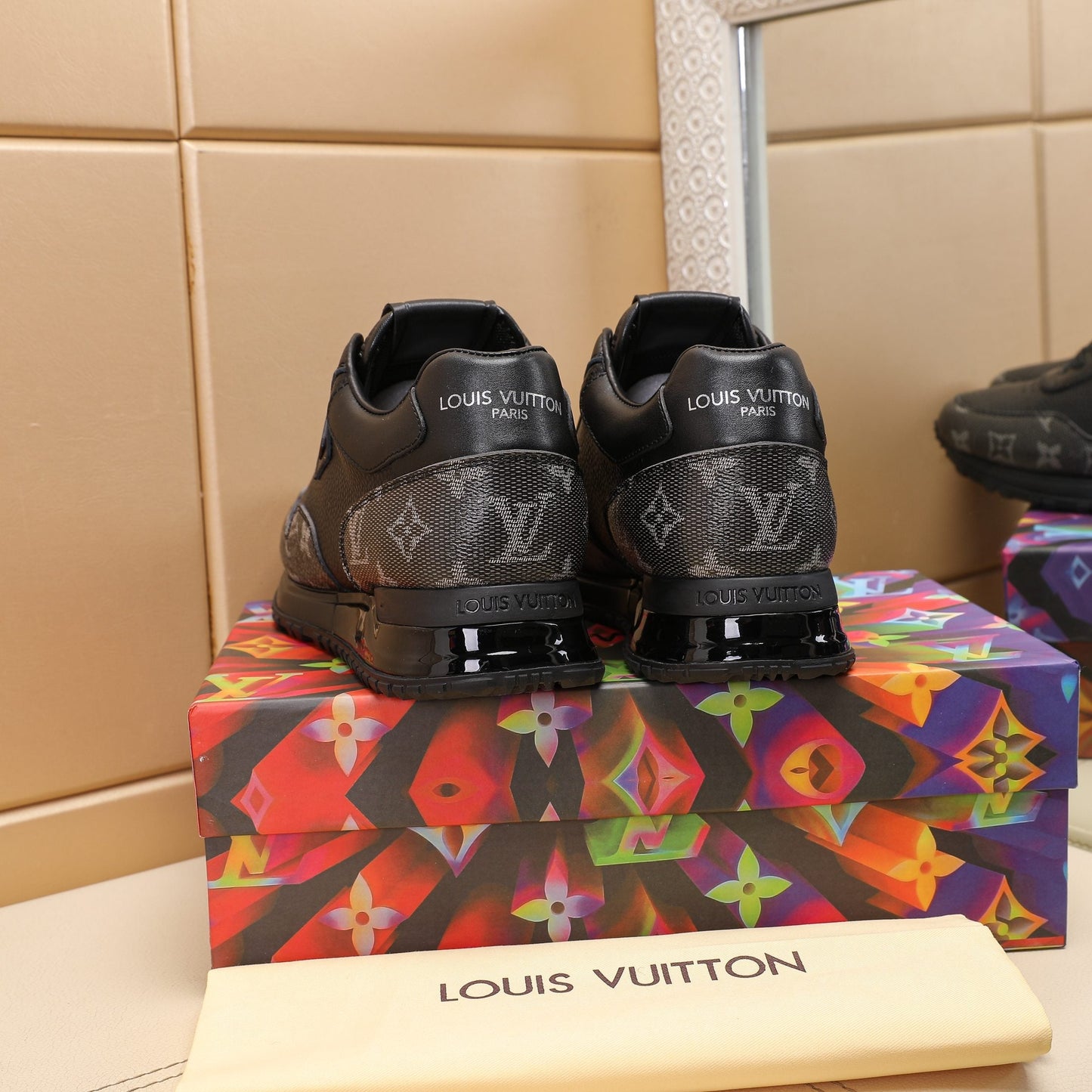 LV RUN AWAY sneaker 1825052111