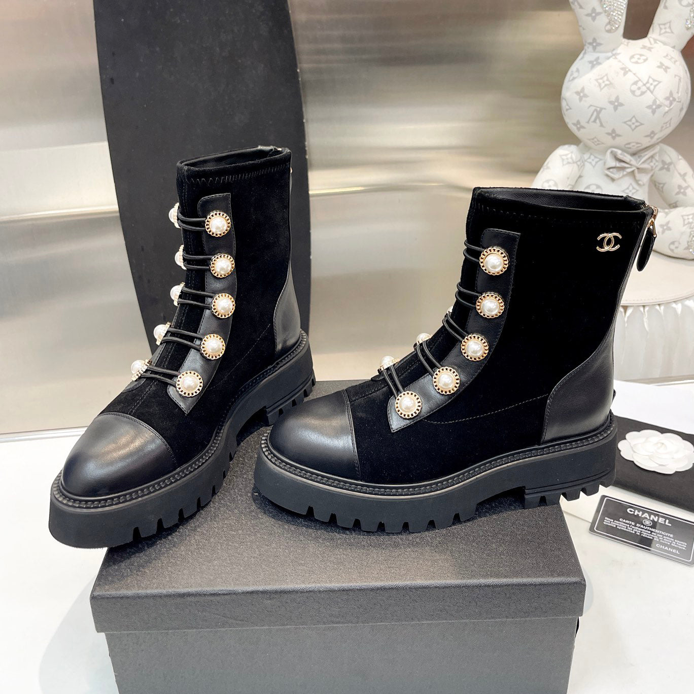 Pearl metal buckle boots XC1823100501