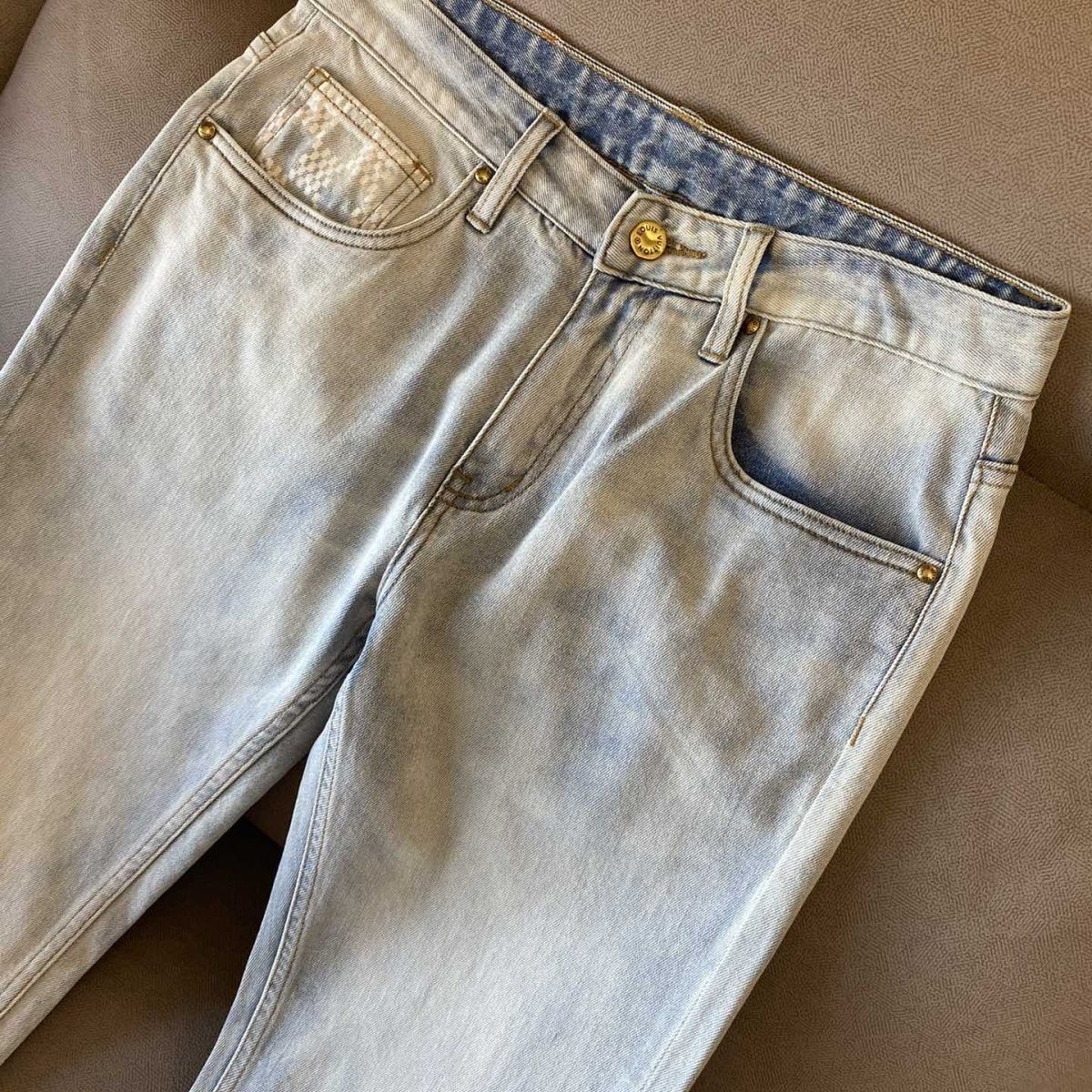 New Letter Embroidered Ripped Trousers 1024051501