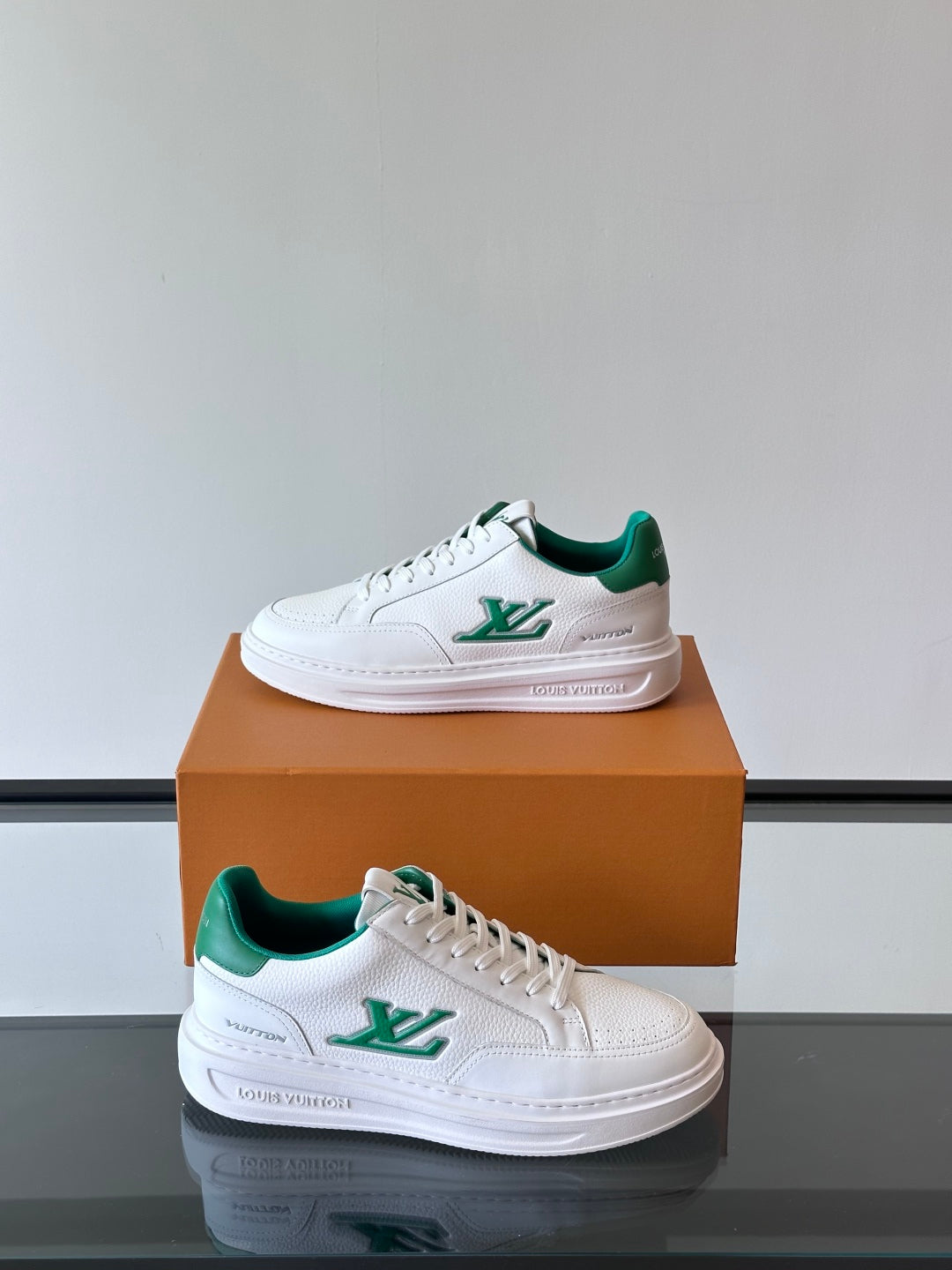LV  Beverly Hills Sneaker 1825052108