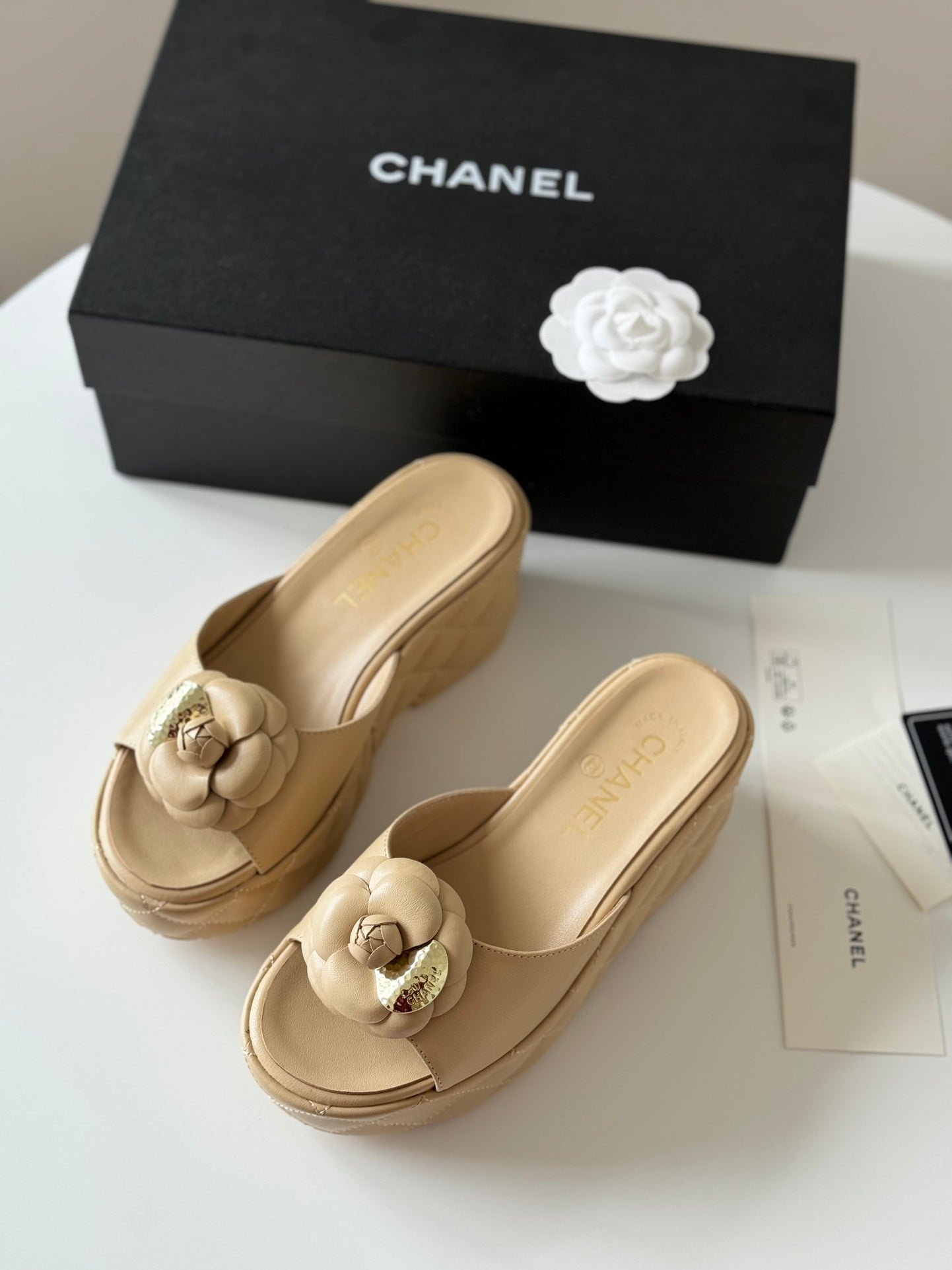 CNL 24SS camellia platform slippers 0724042709