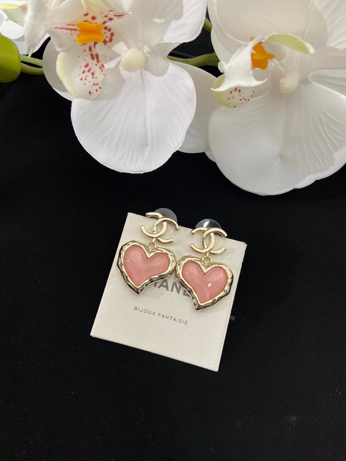 New Enamel Earrings With Heart-shaped Earrings 1024010312