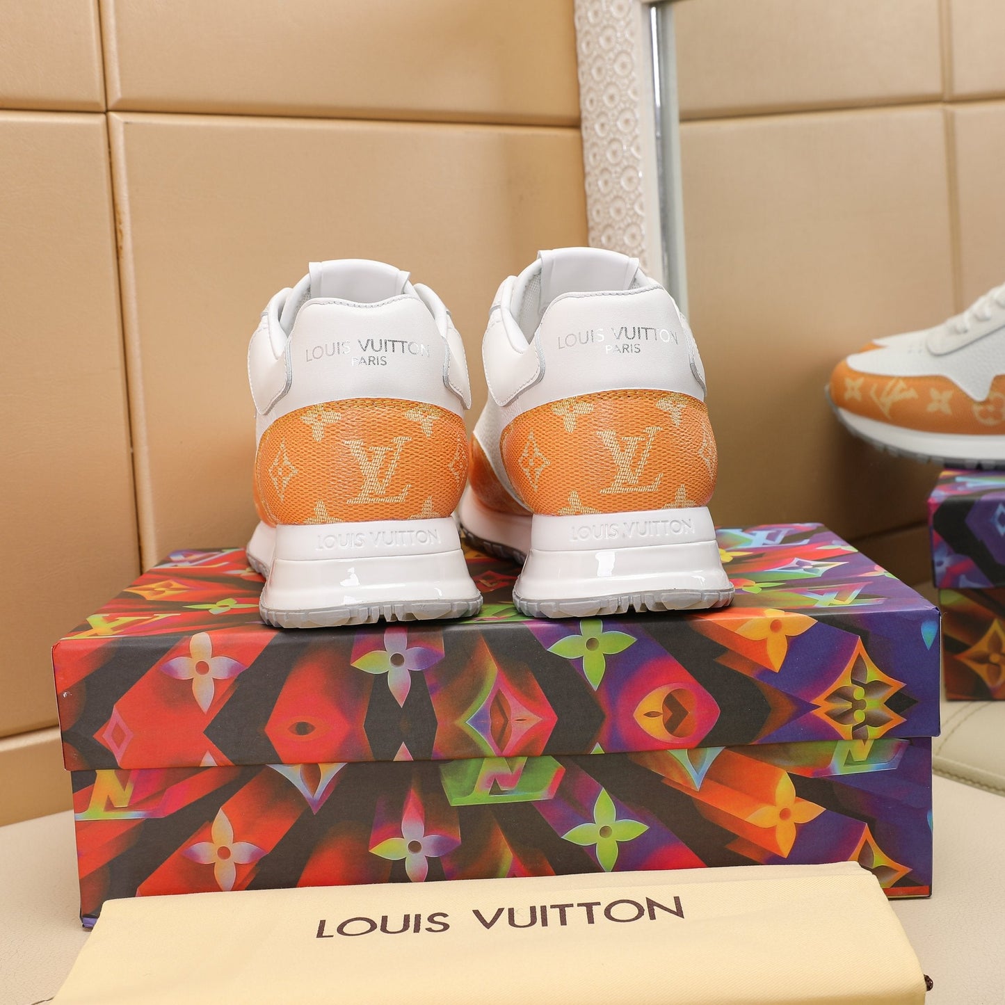 LV RUN AWAY sneaker 1825052111