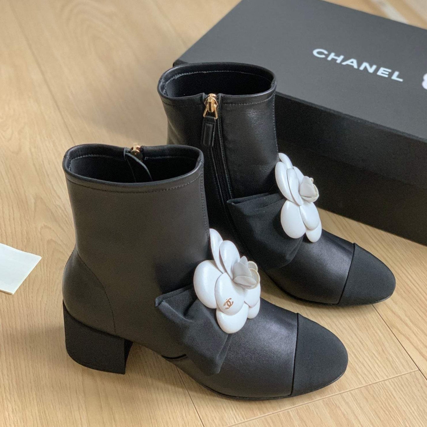 Fashion autumn and winter camellia women's boots 1023120117