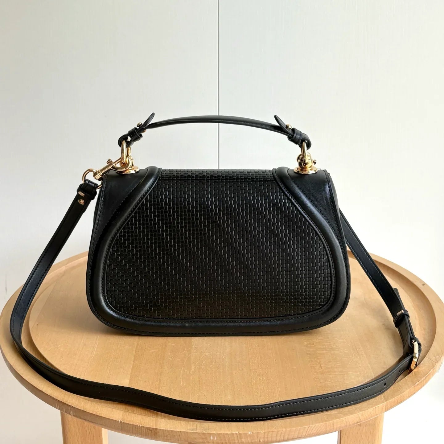 New Saddle Flap Woven Bag 1025043003