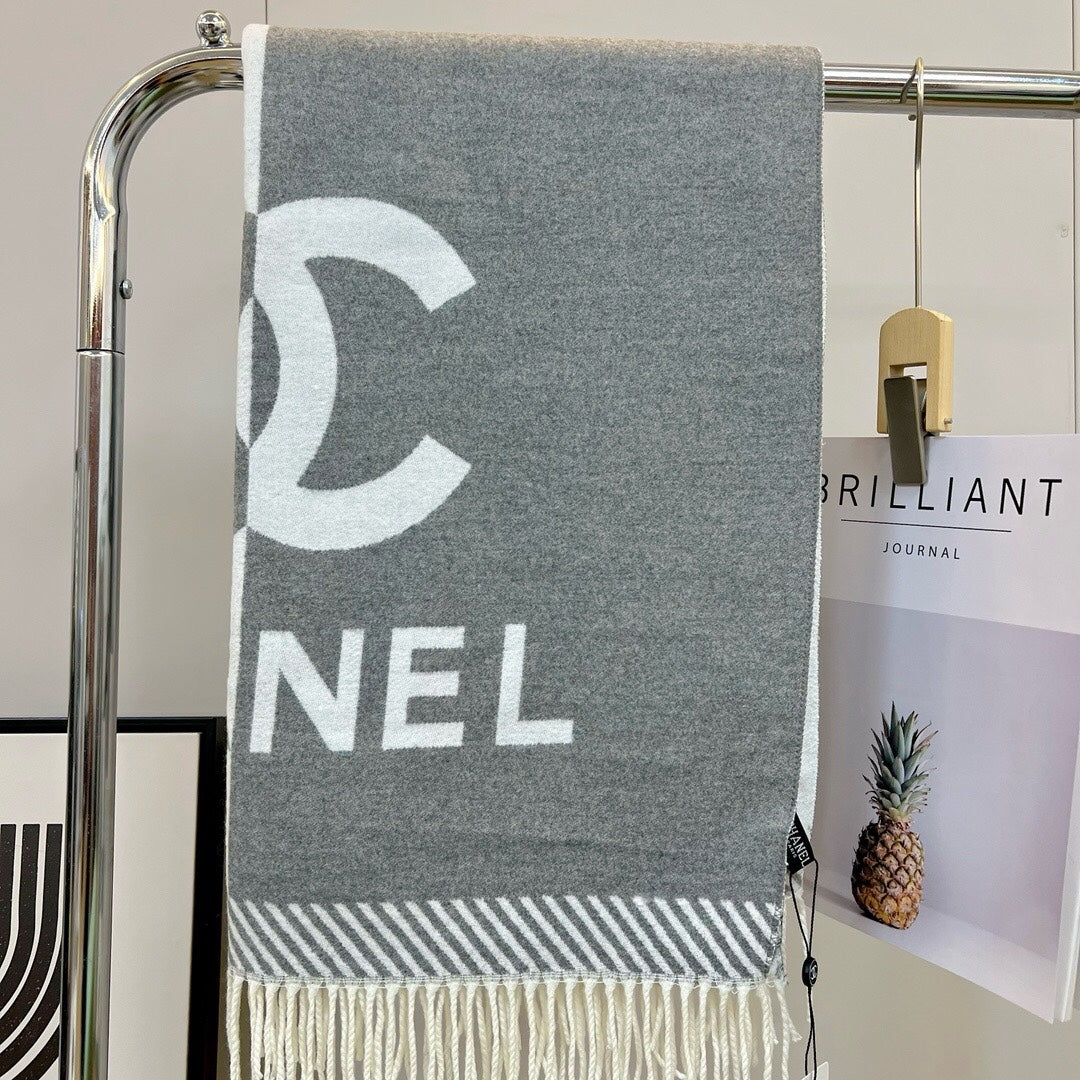 Cashmere scarf with two-tone letter logo design  24120202