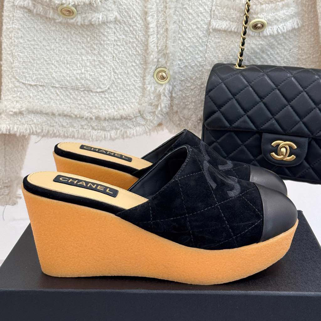 CH Chunky heel platform slippers 1825010703