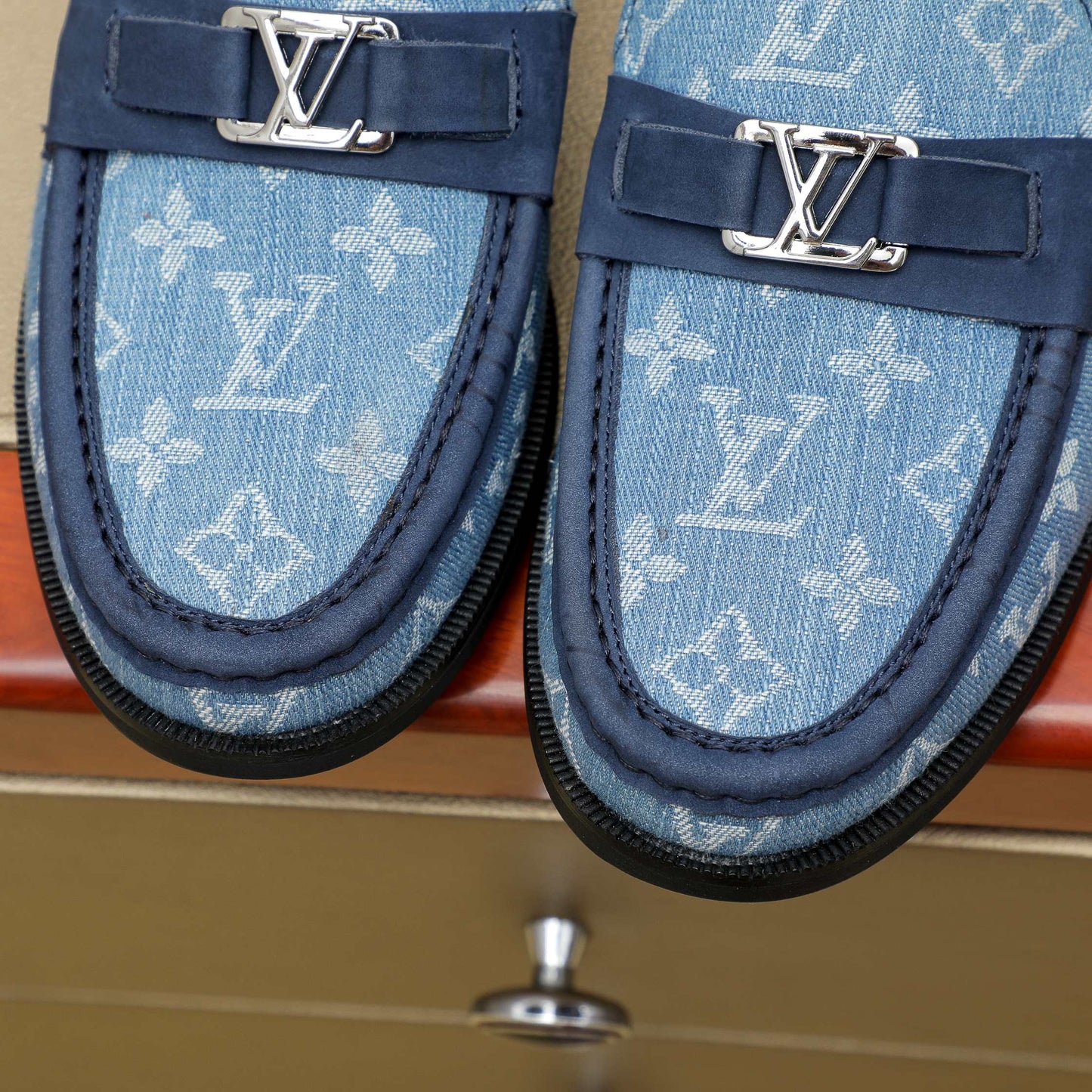 LV Major Loafer 1824102218