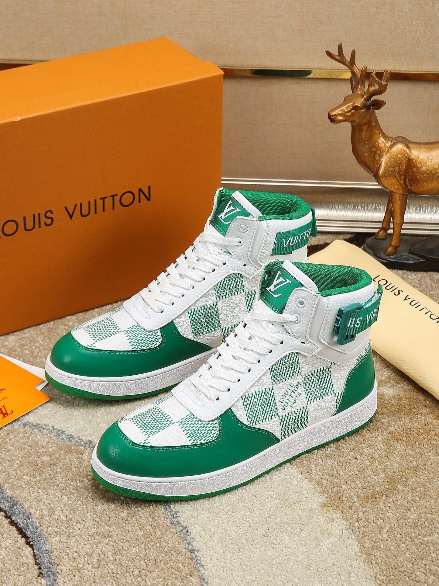 LV High-top sneaker 1825052106