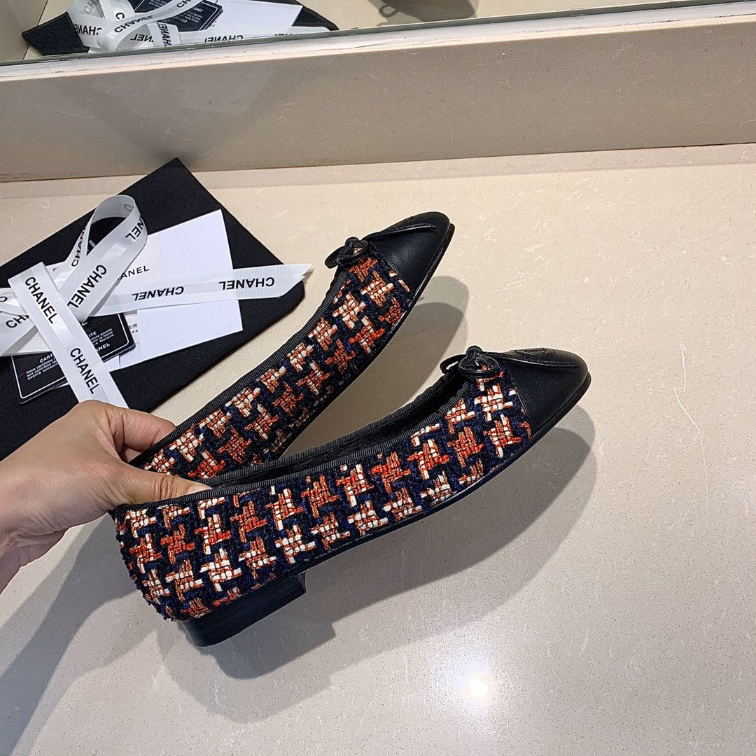Classic comfortable flats 1824032302