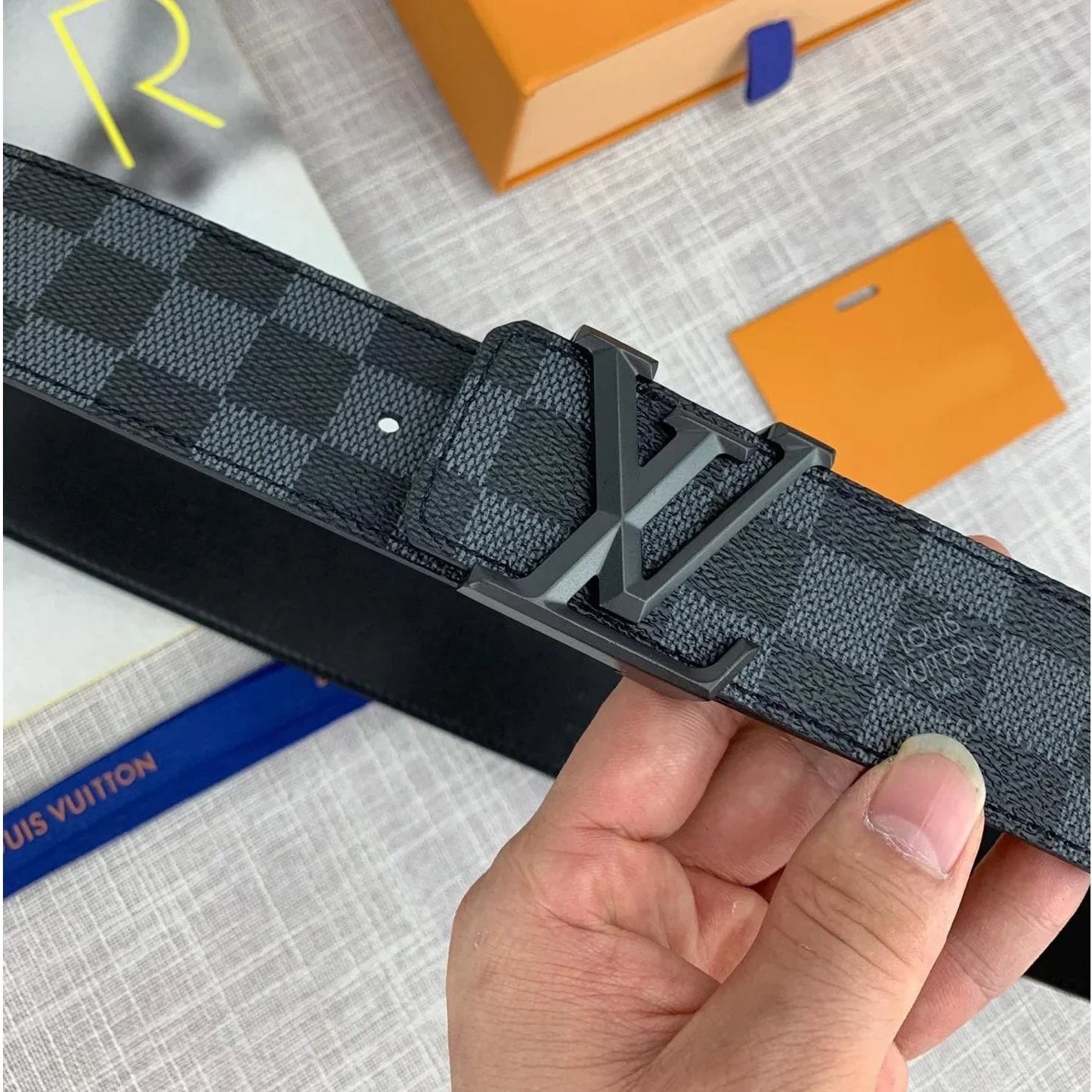 Lv Luxury Genuine Leather Men’s Belt 1025010903