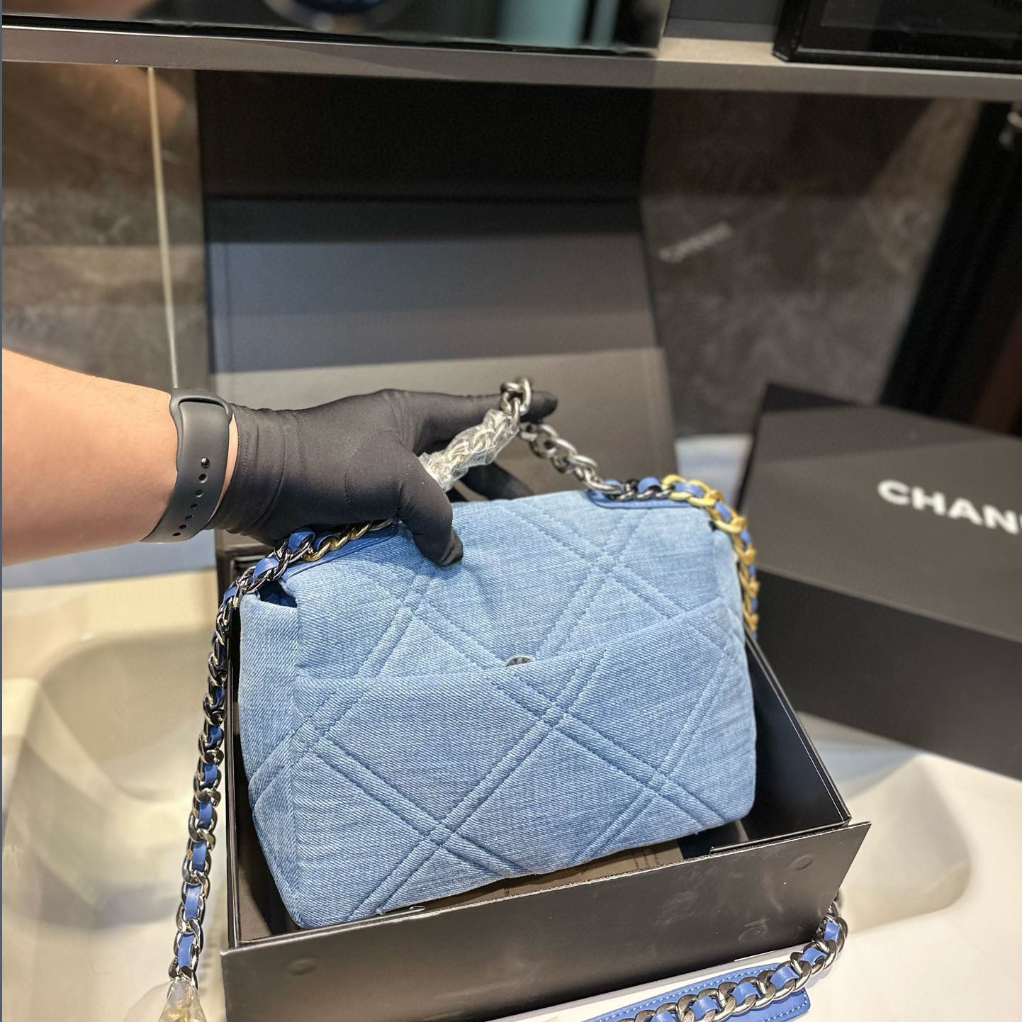 CHL 24 Spring Show Shoulder Bag XC24100303