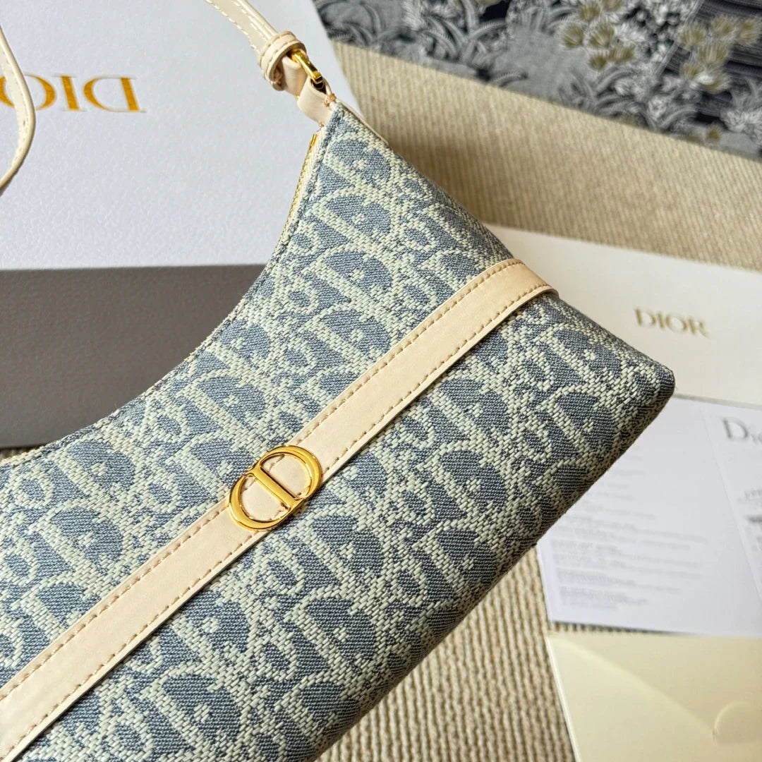 Shoulder bag with raffia 1025061703