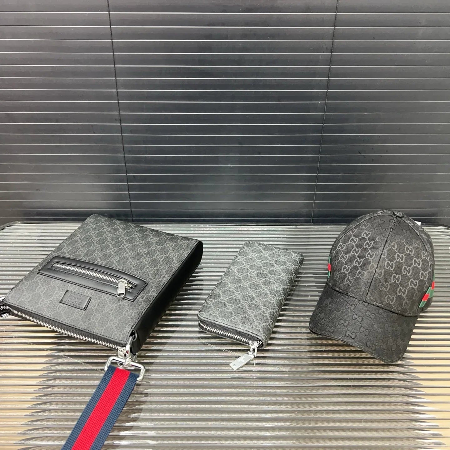 Boutique versatile three-piece combination models  1025040304